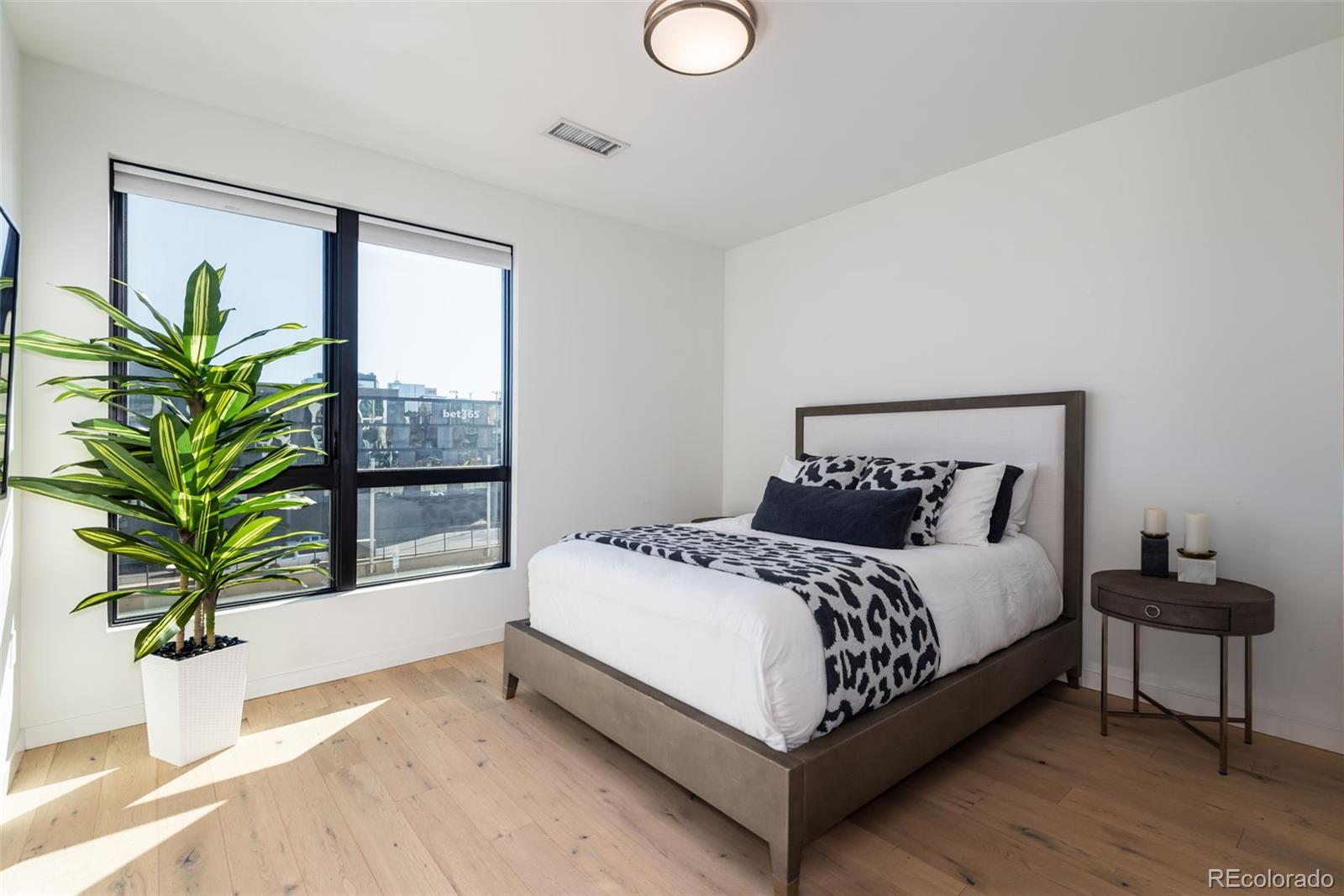 MLS Image #19 for 1735  central street 212,denver, Colorado