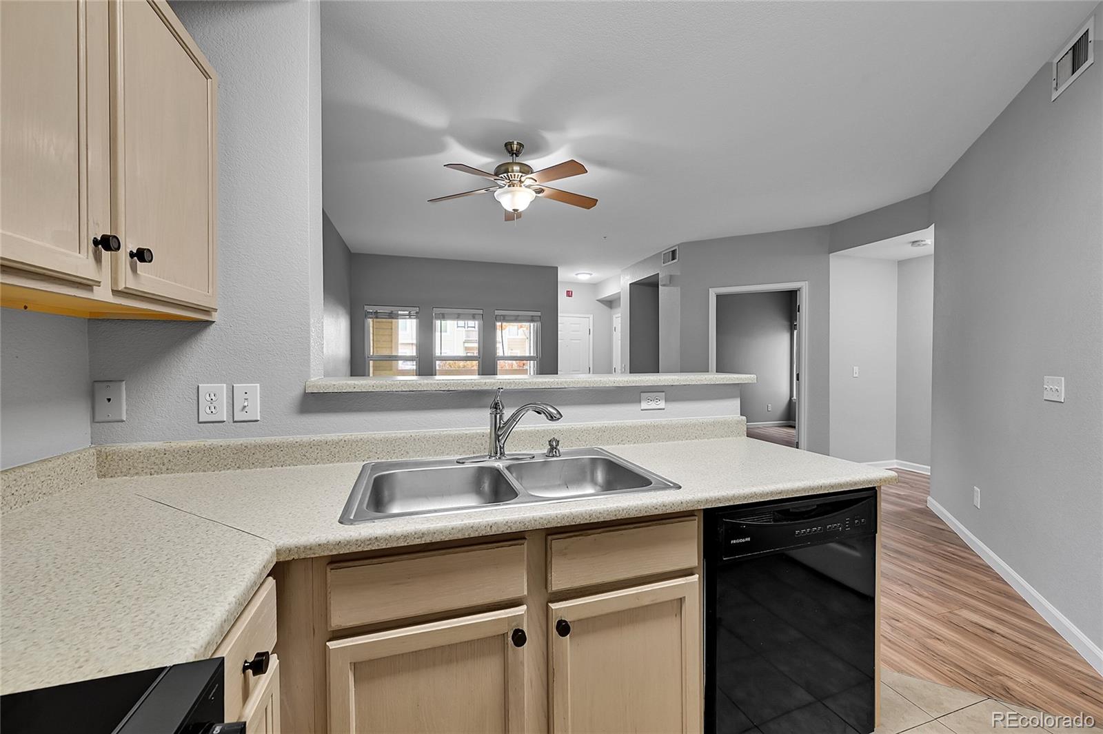 MLS Image #11 for 8707 e florida avenue,denver, Colorado
