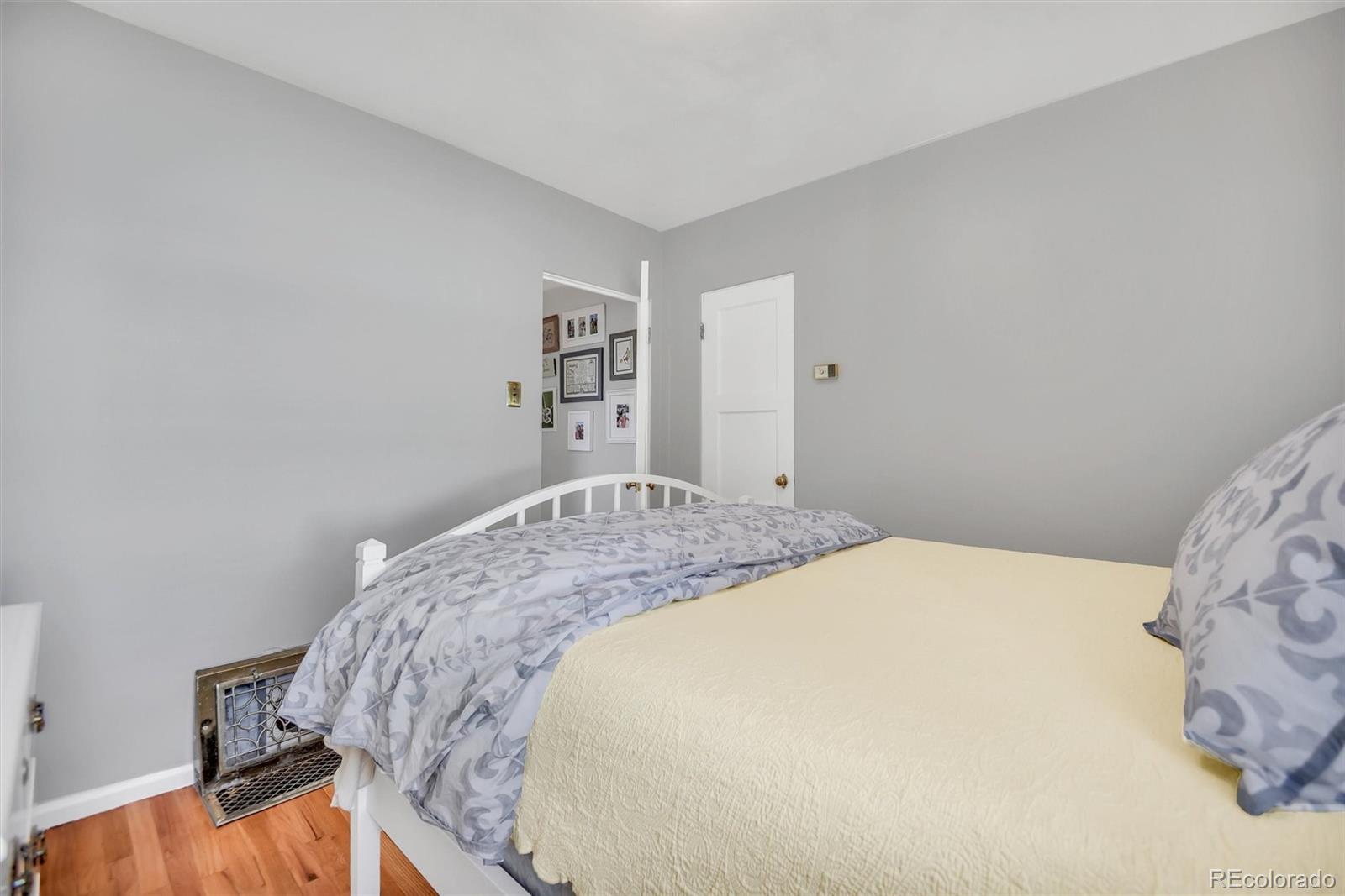 MLS Image #14 for 2628 s high street,denver, Colorado