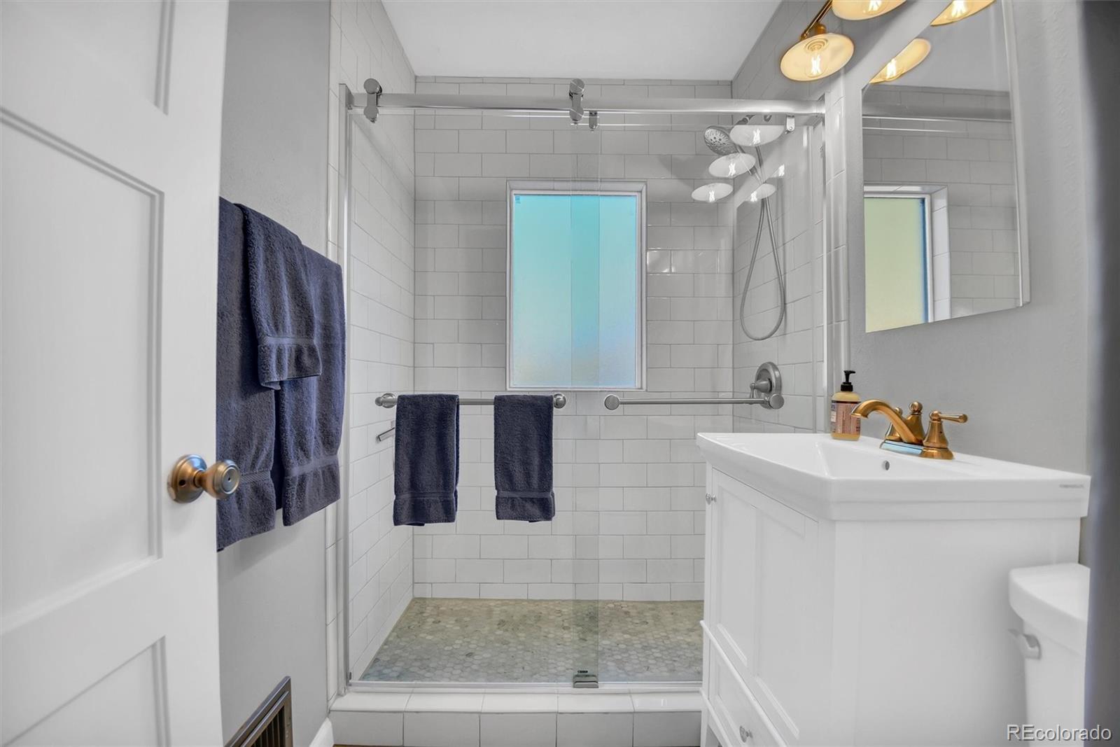MLS Image #16 for 2628 s high street,denver, Colorado