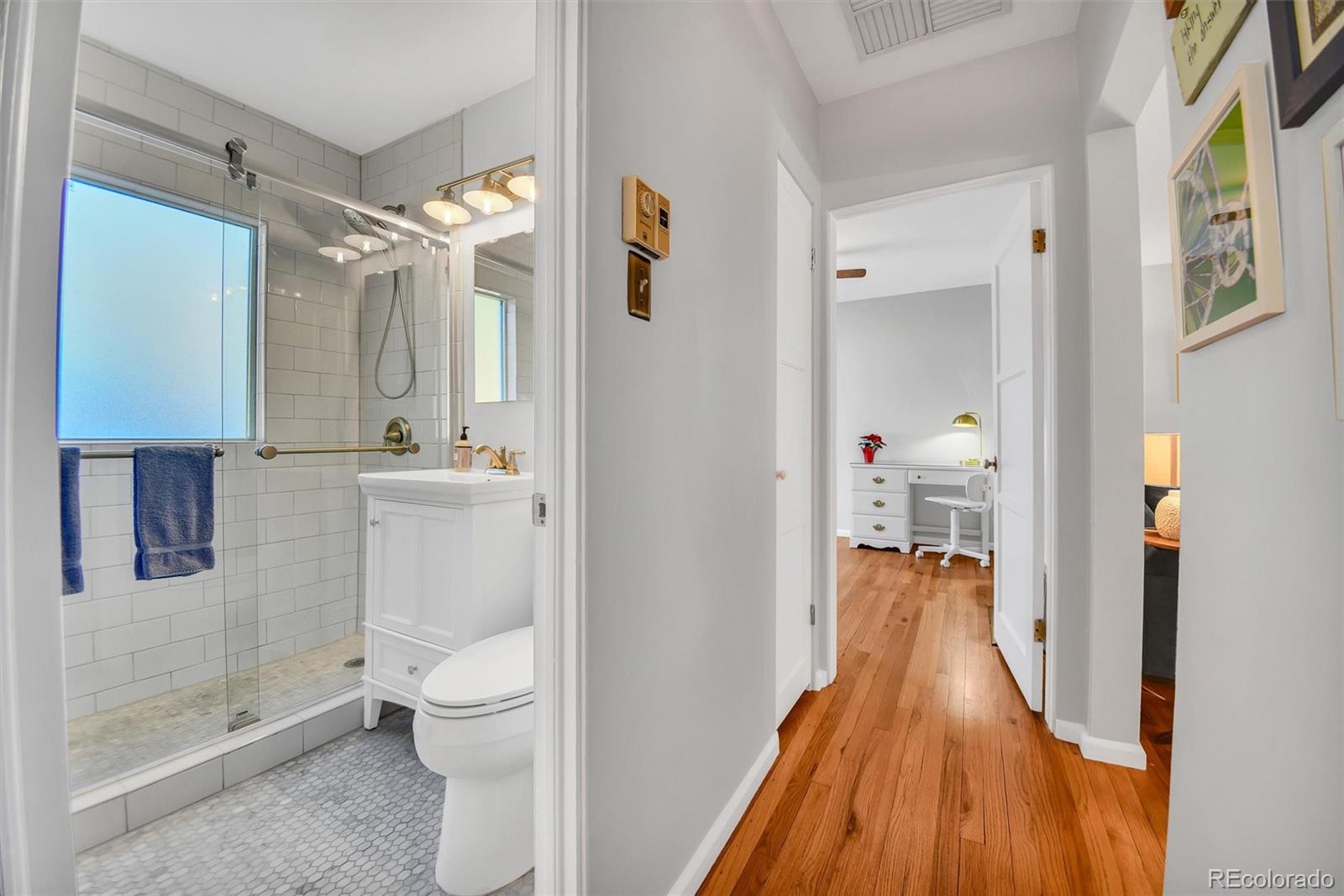MLS Image #17 for 2628 s high street,denver, Colorado