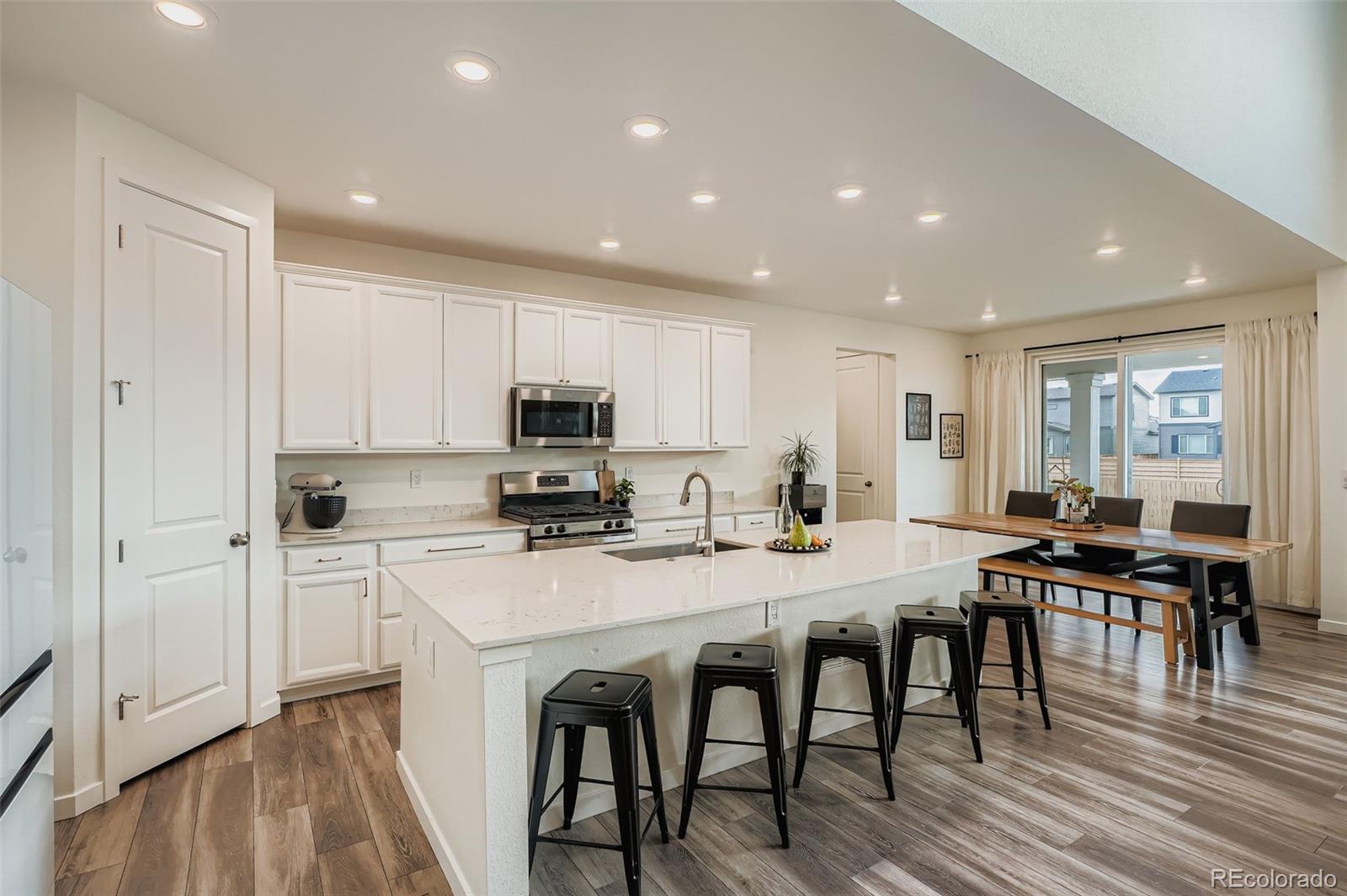 MLS Image #5 for 10008  vaughn street,commerce city, Colorado