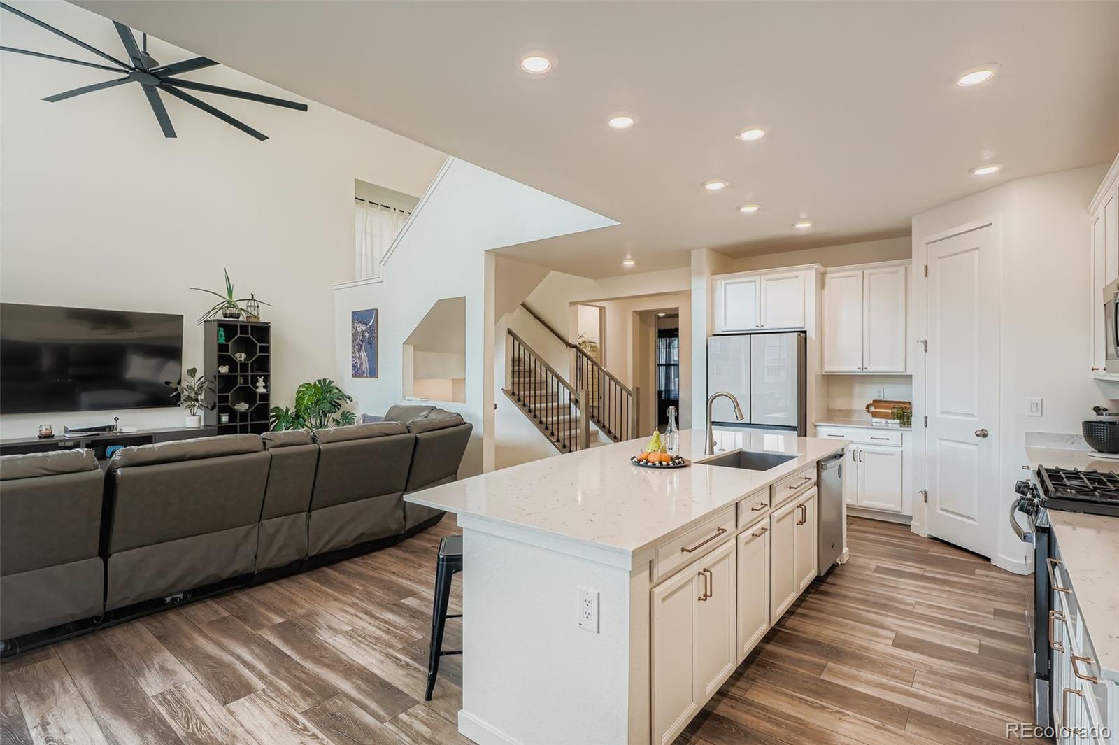 MLS Image #6 for 10008  vaughn street,commerce city, Colorado