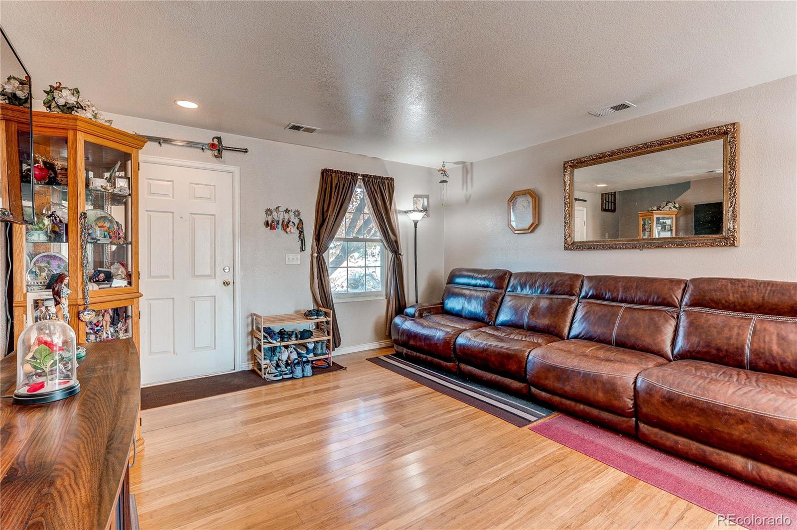 MLS Image #3 for 4884 e 101st court,thornton, Colorado
