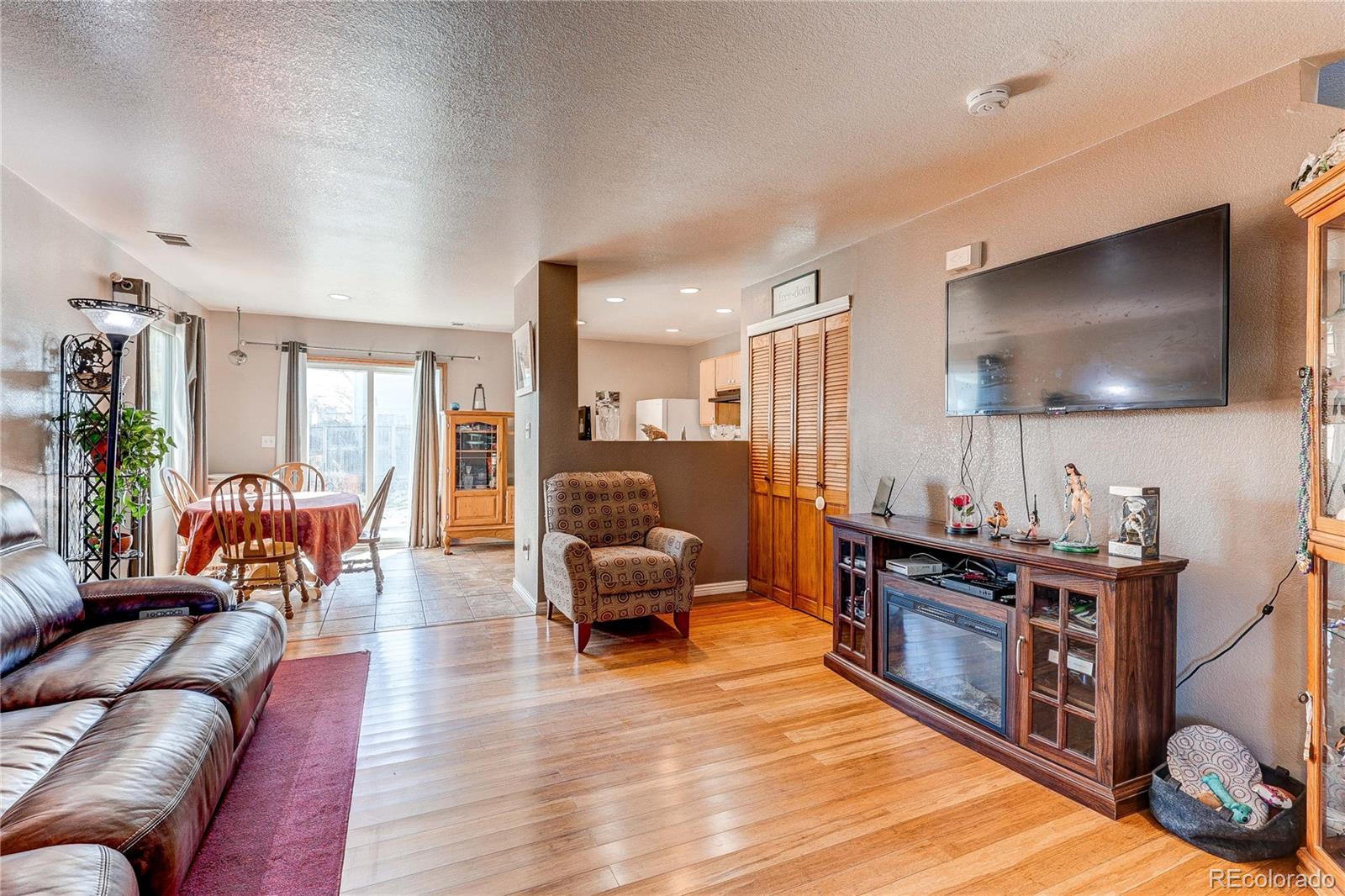 MLS Image #5 for 4884 e 101st court,thornton, Colorado