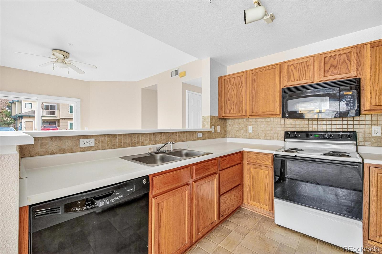 MLS Image #4 for 8707 e florida avenue,denver, Colorado