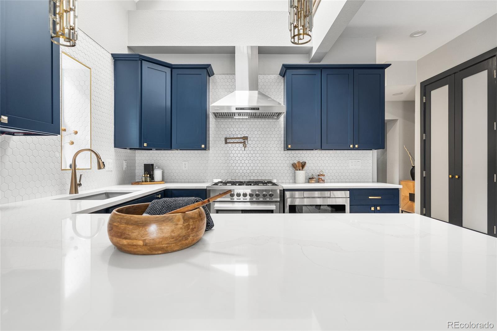 MLS Image #36 for 1742 n pearl street,denver, Colorado