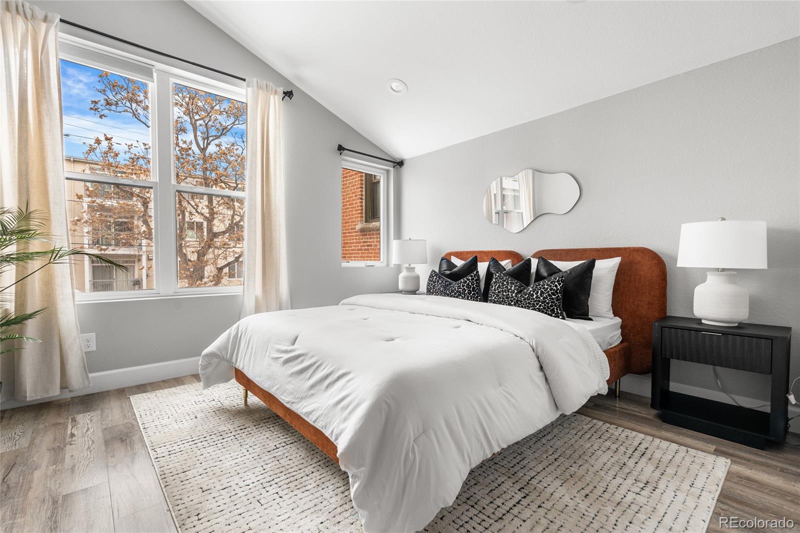 MLS Image #41 for 1742 n pearl street,denver, Colorado
