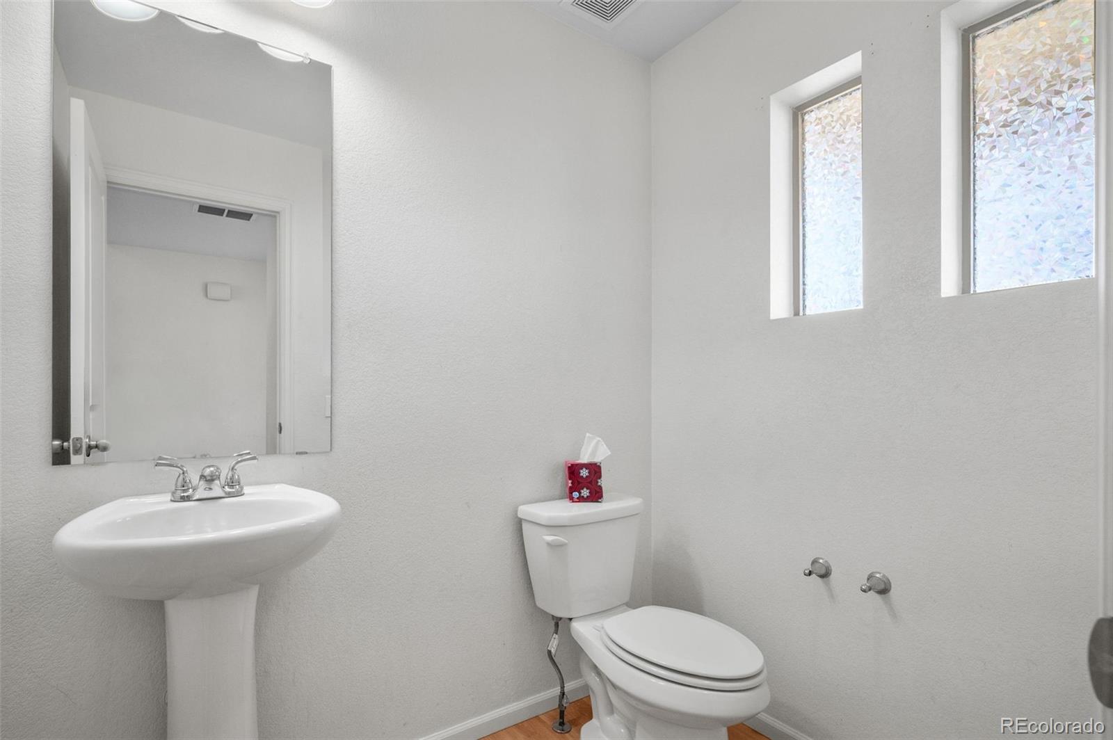 MLS Image #7 for 18260 e 44th avenue,denver, Colorado