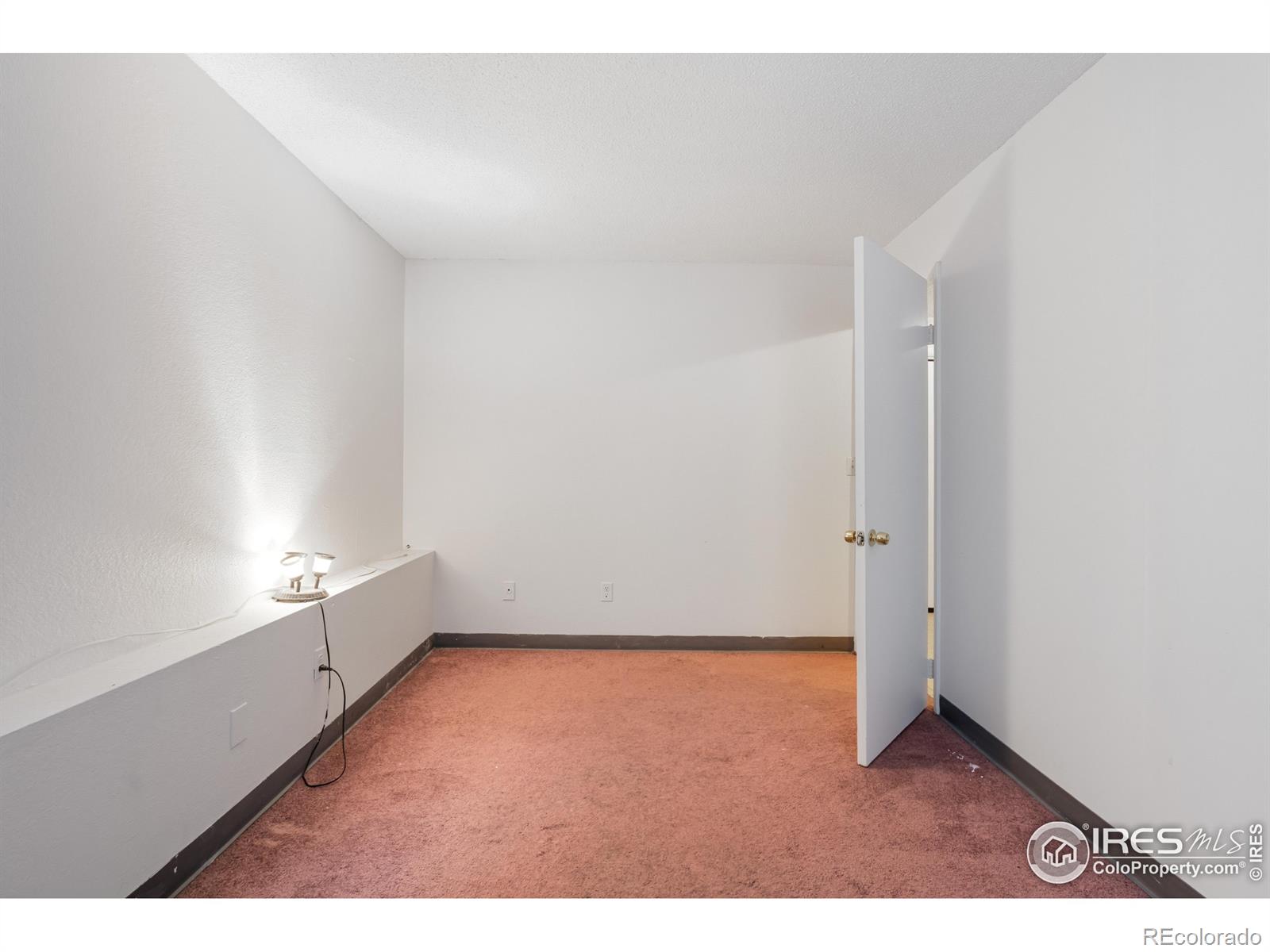 MLS Image #10 for 14509  andrews drive,denver, Colorado
