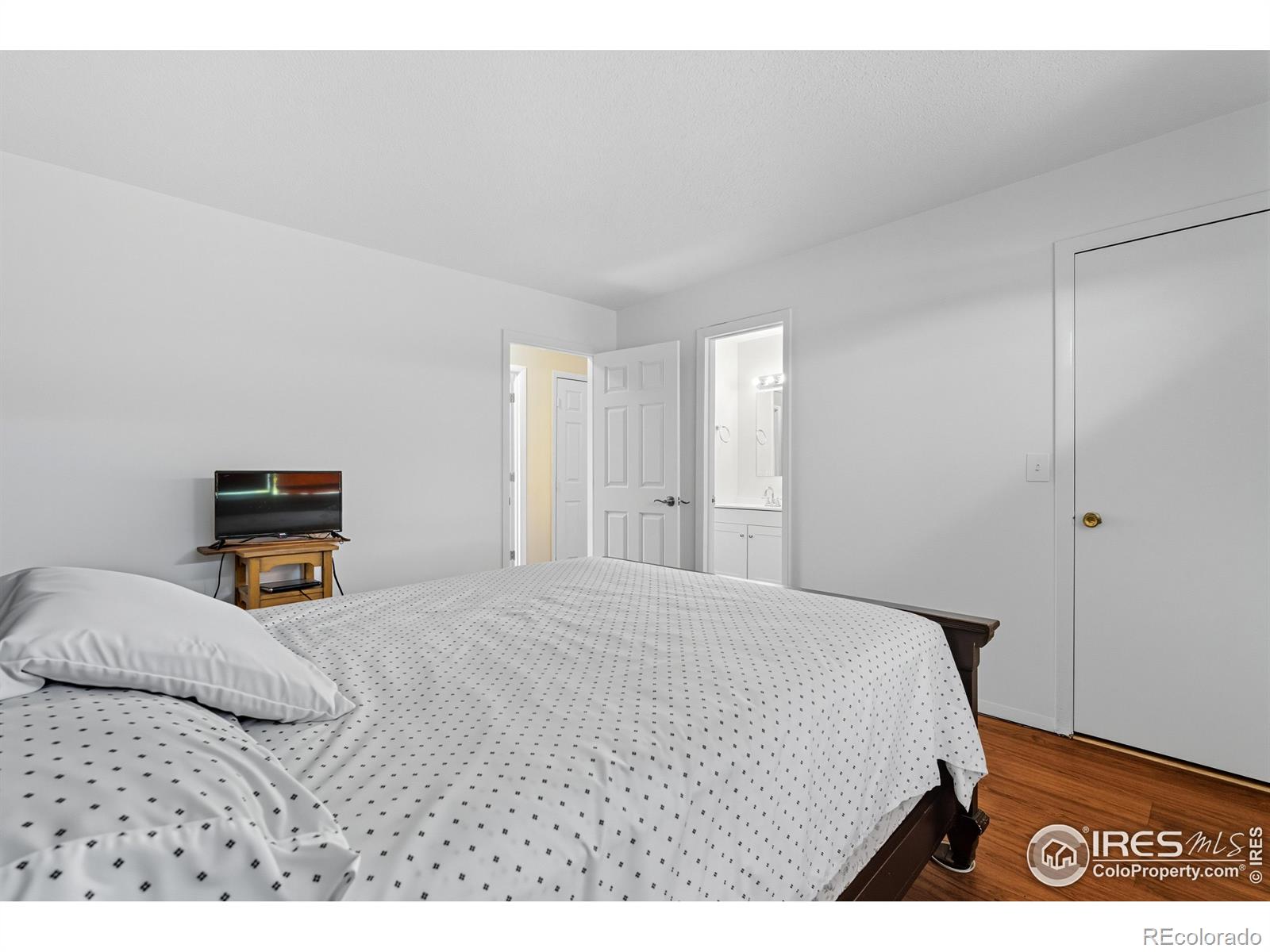 MLS Image #8 for 14509  andrews drive,denver, Colorado