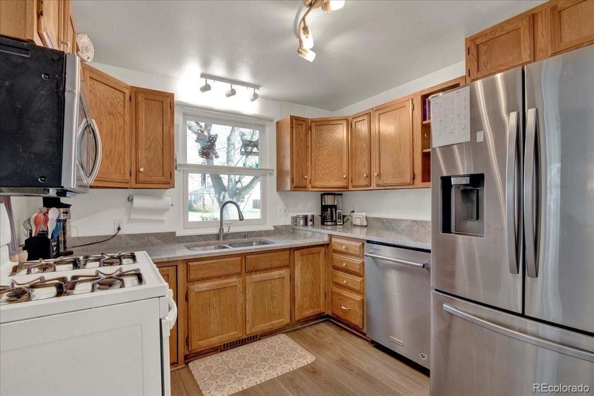 MLS Image #4 for 5211  dover street,arvada, Colorado