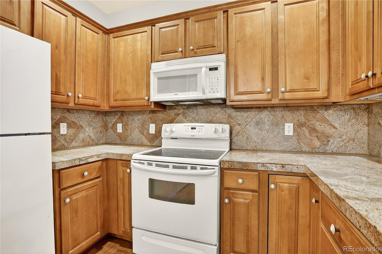 MLS Image #16 for 8039  lee drive,arvada, Colorado