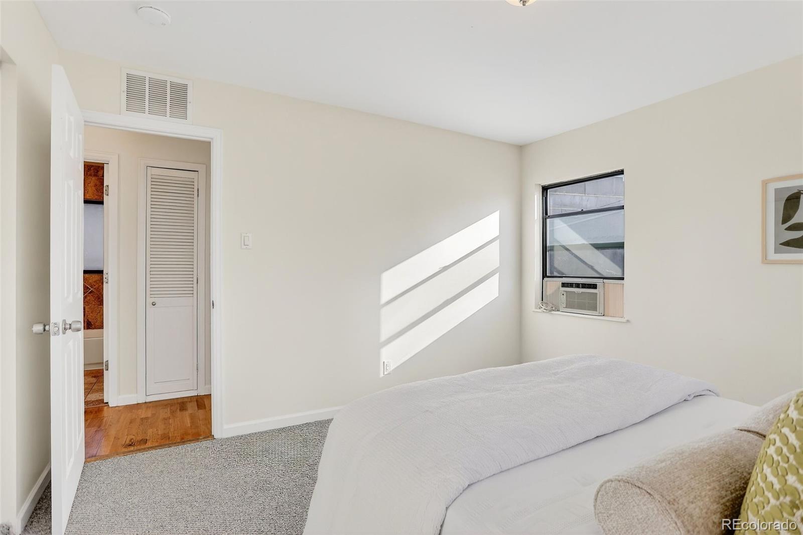 MLS Image #19 for 2836 s grape way,denver, Colorado