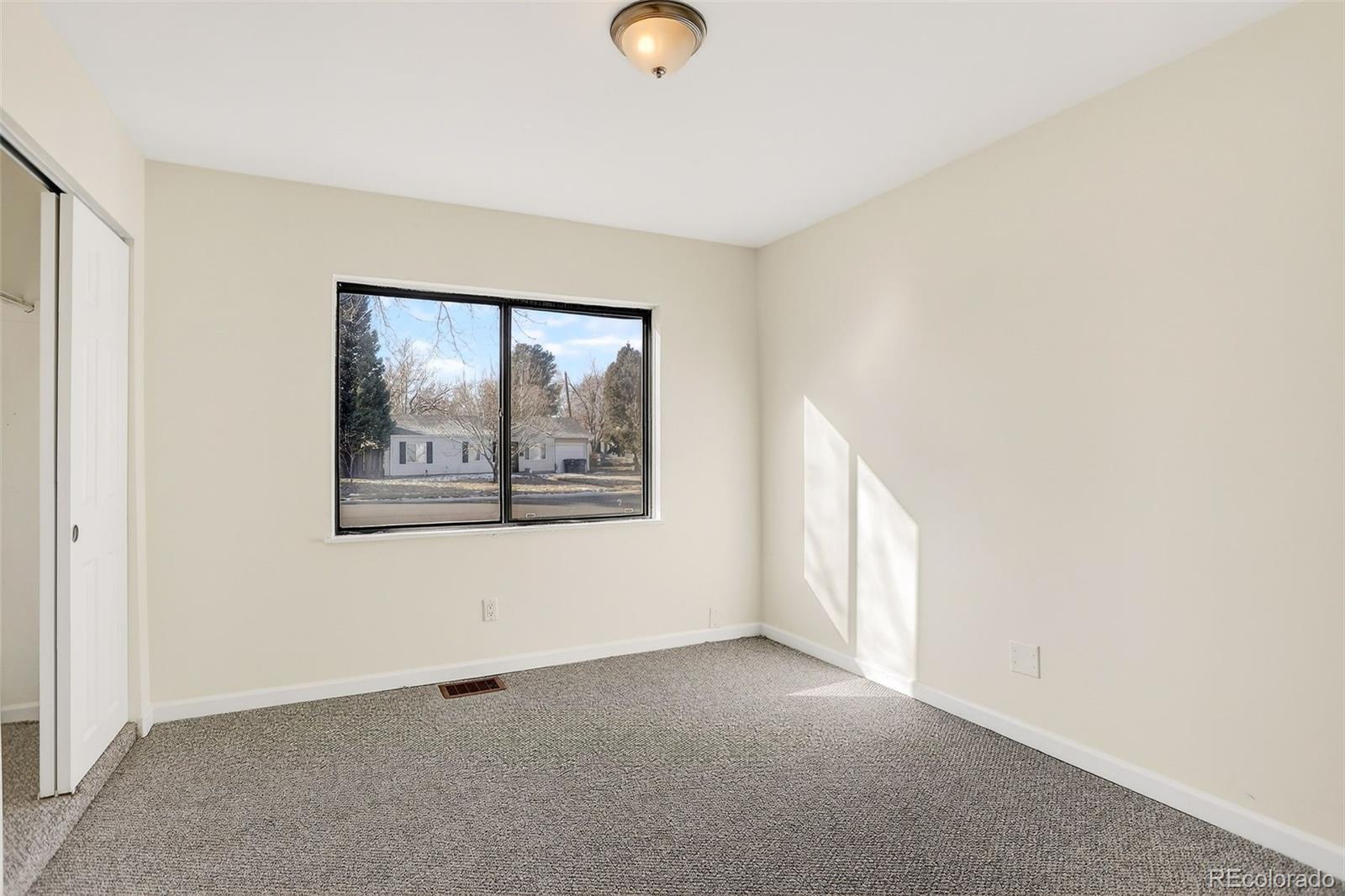 MLS Image #23 for 2836 s grape way,denver, Colorado