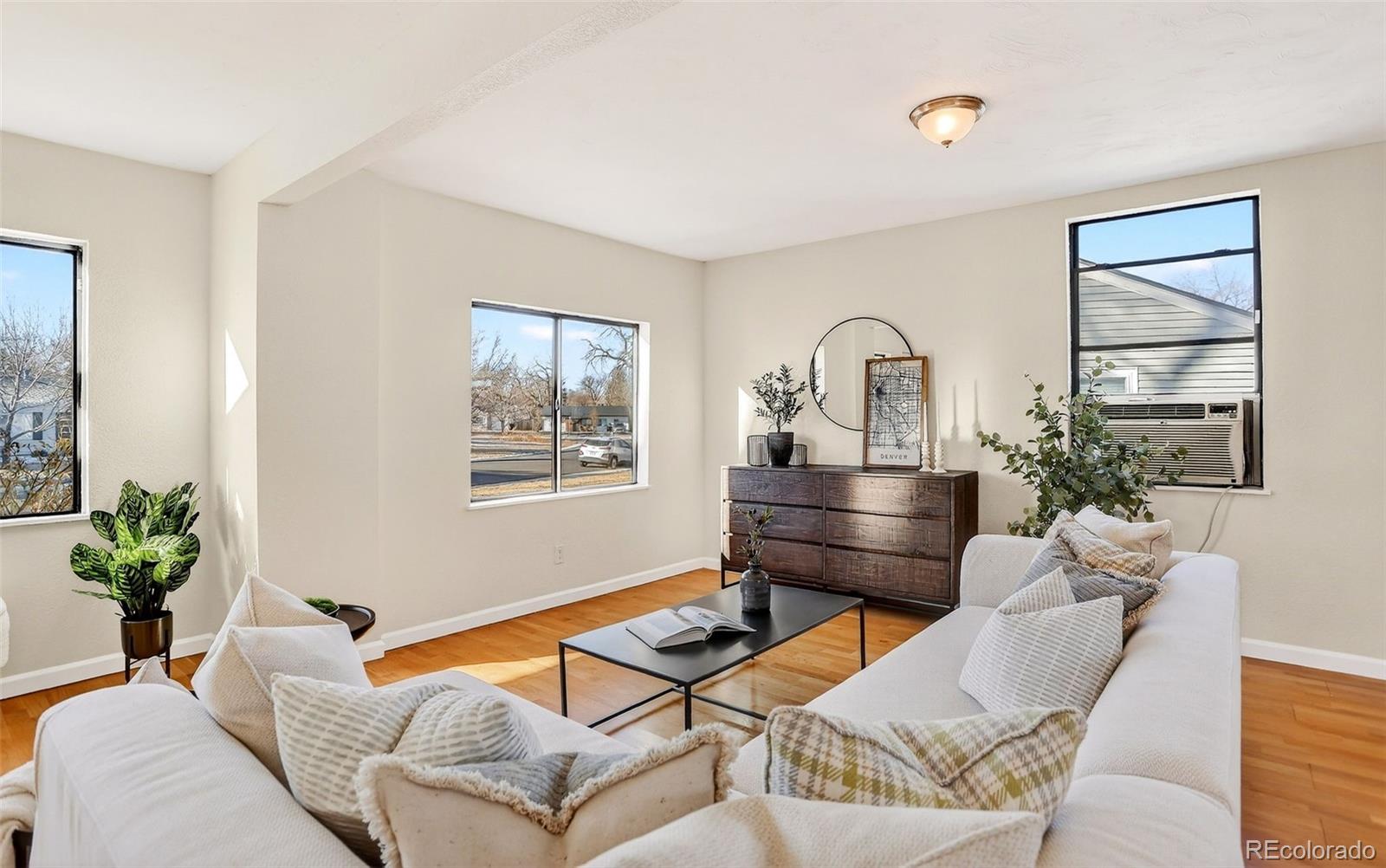 MLS Image #7 for 2836 s grape way,denver, Colorado