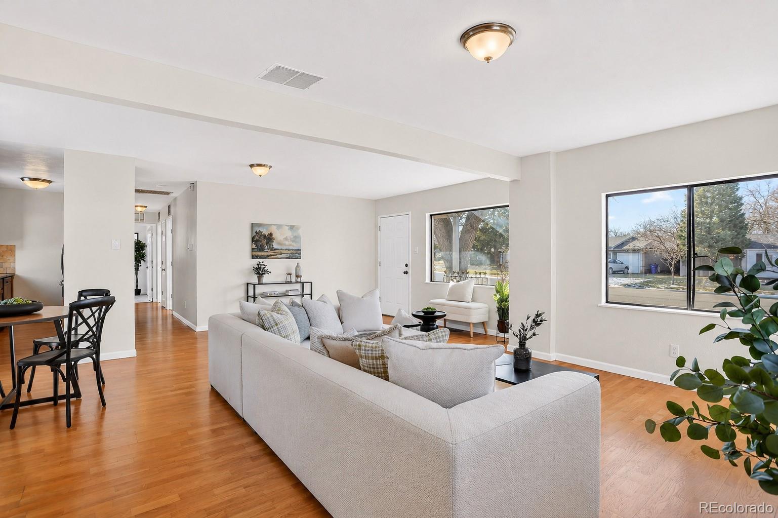 MLS Image #9 for 2836 s grape way,denver, Colorado