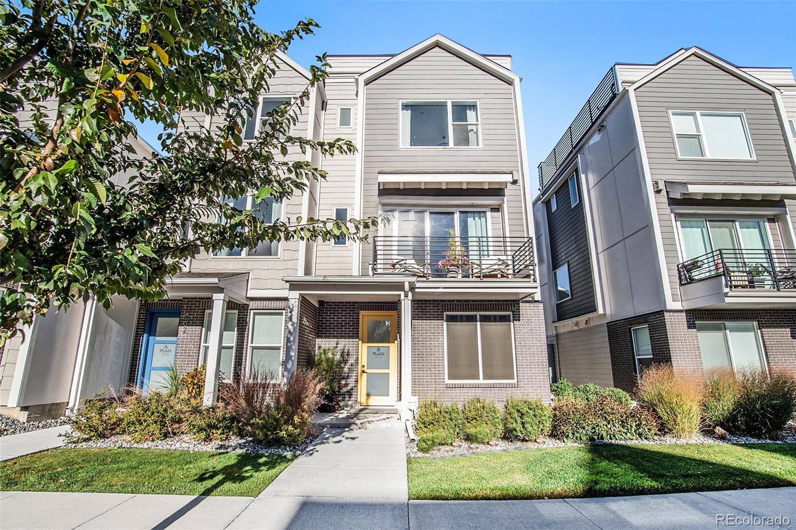 MLS Image #2 for 888 s valentia street,denver, Colorado