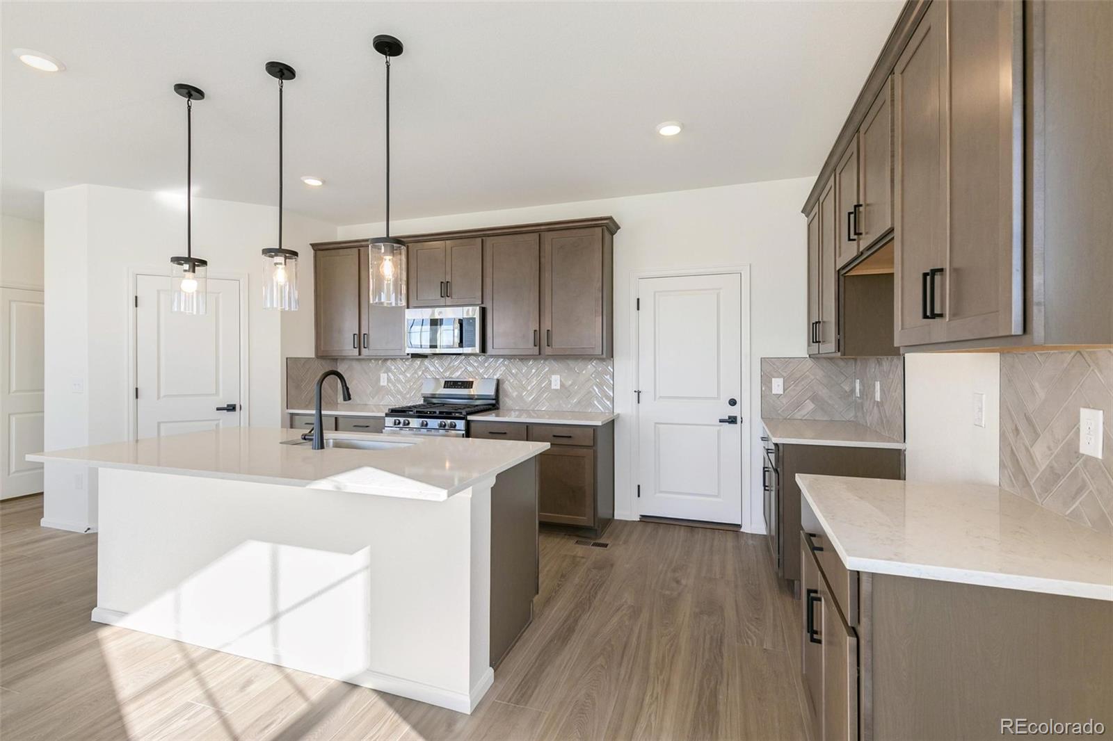 MLS Image #12 for 1651 s gold bug way,aurora, Colorado