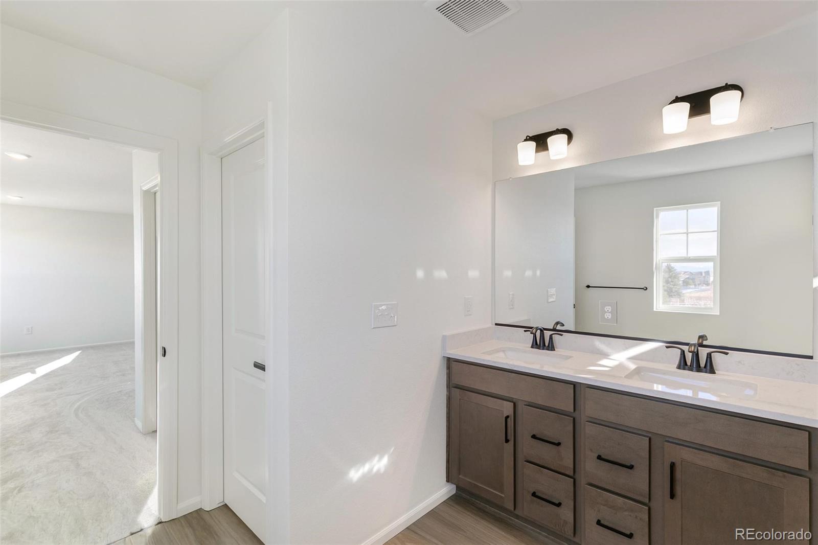 MLS Image #27 for 1651 s gold bug way,aurora, Colorado