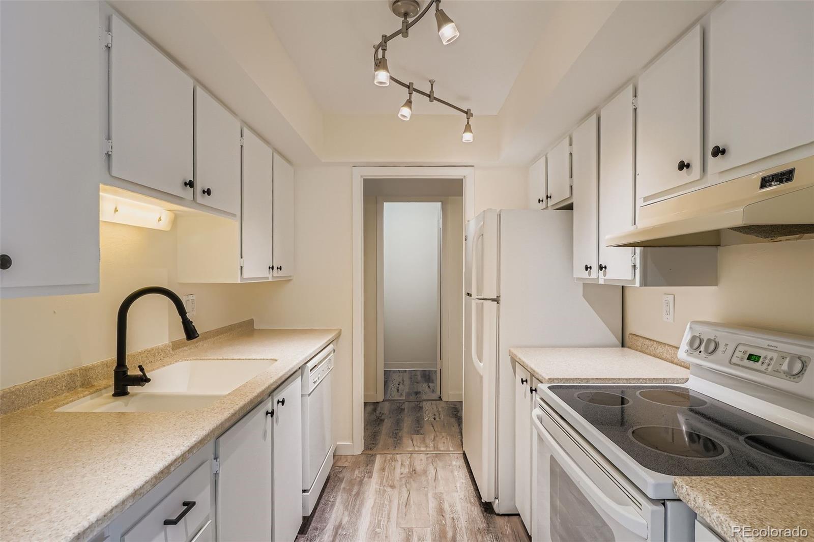MLS Image #11 for 7255 e quincy avenue 403,denver, Colorado