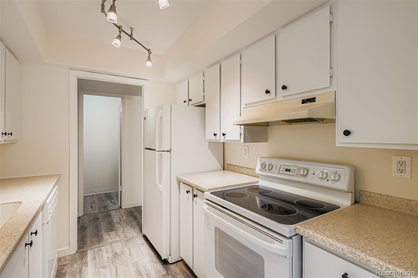 MLS Image #7 for 7255 e quincy avenue 403,denver, Colorado