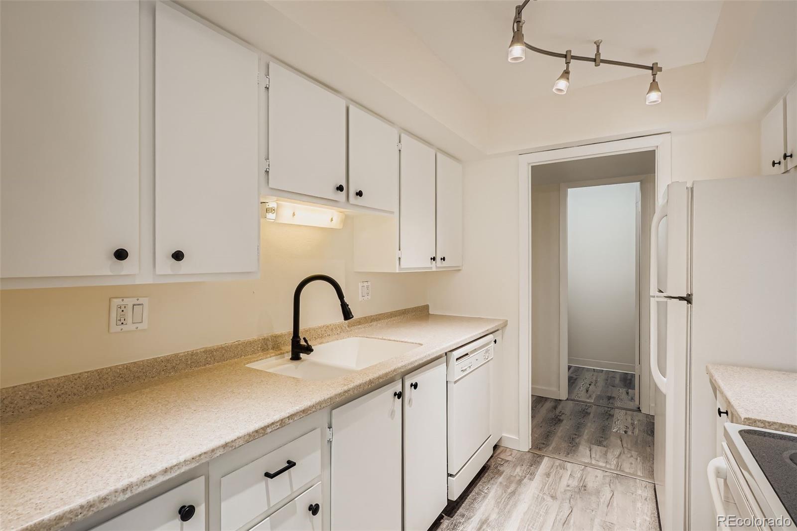 MLS Image #8 for 7255 e quincy avenue 403,denver, Colorado