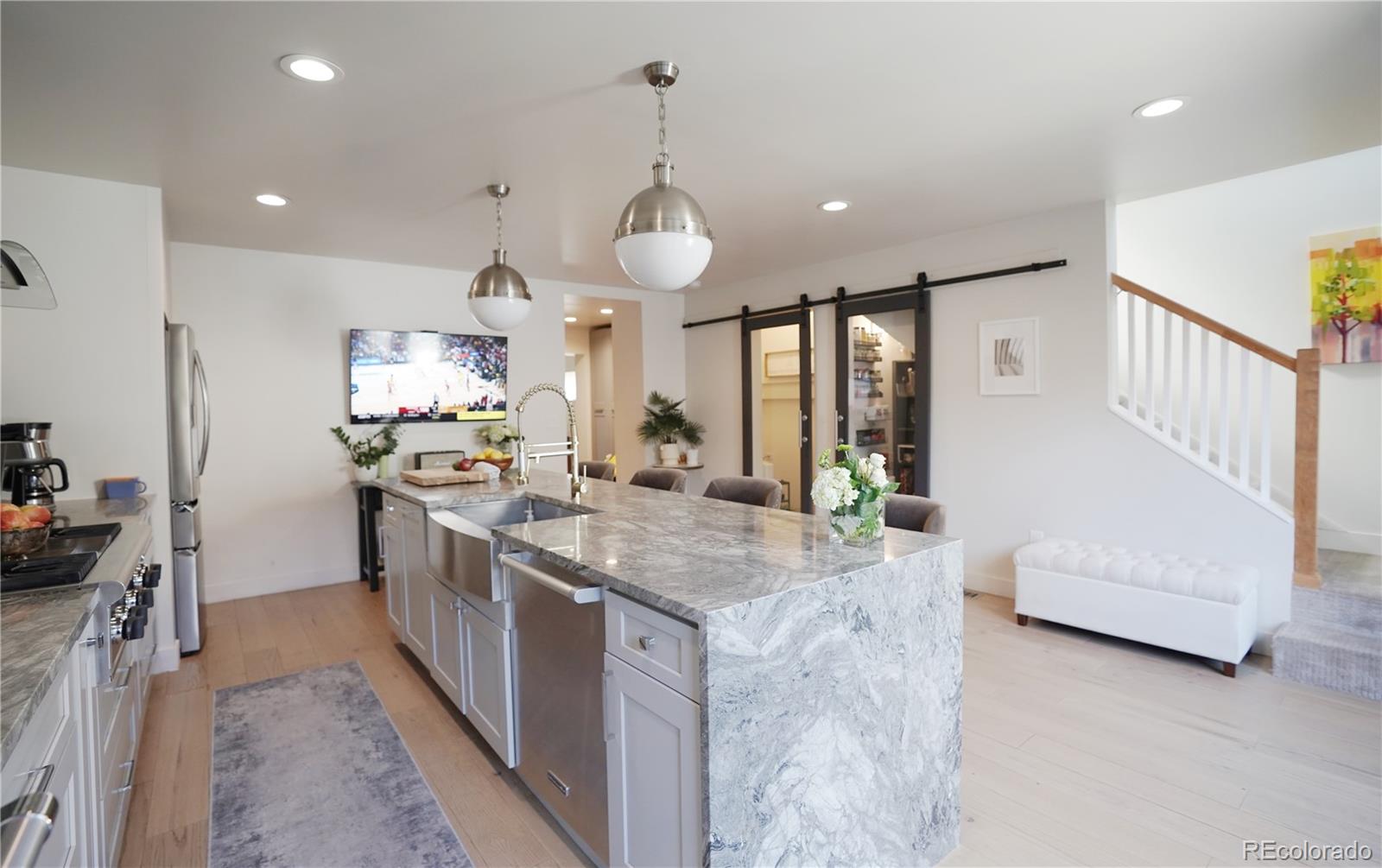 MLS Image #10 for 1531 e alameda avenue,denver, Colorado
