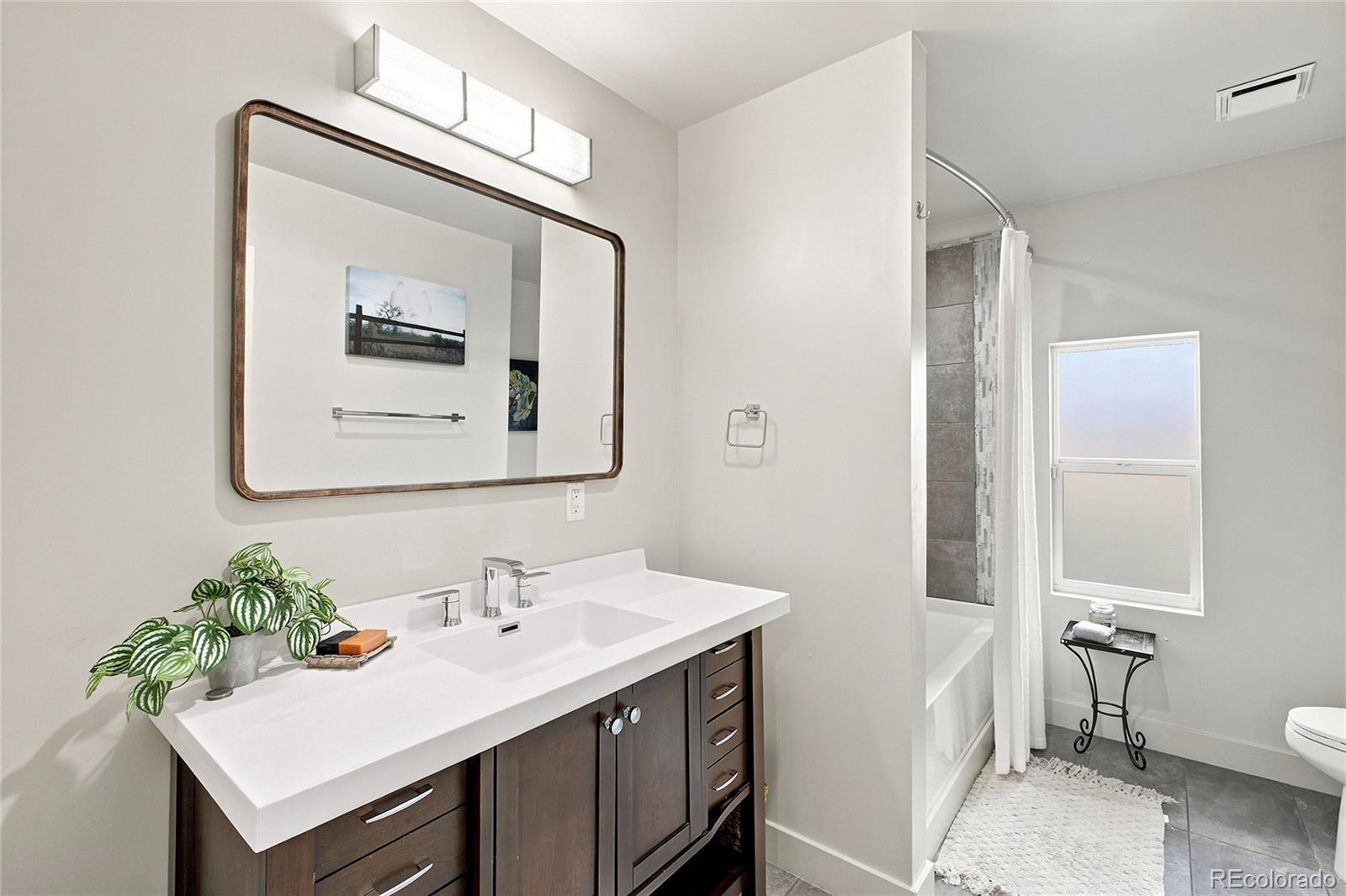 MLS Image #14 for 1531 e alameda avenue,denver, Colorado