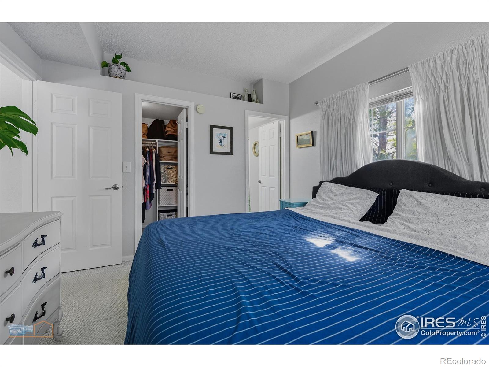 MLS Image #11 for 7443  singing hills court,boulder, Colorado