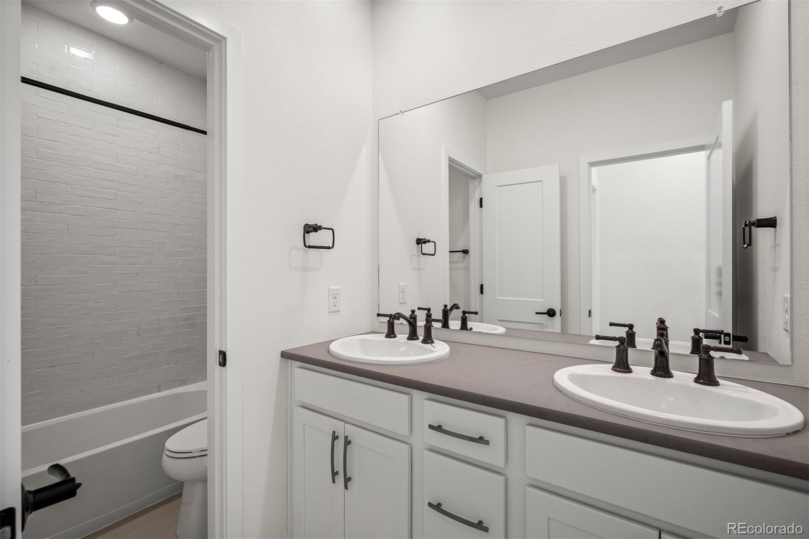 MLS Image #25 for 4595  peak crest view,colorado springs, Colorado