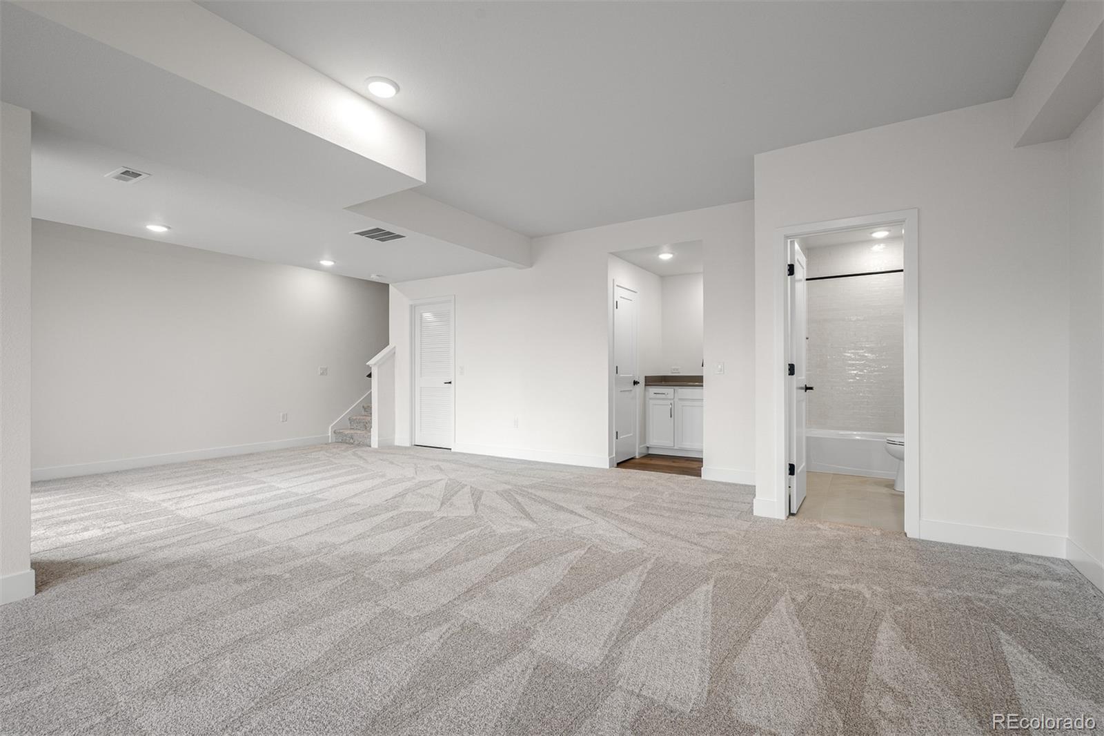 MLS Image #33 for 4595  peak crest view,colorado springs, Colorado