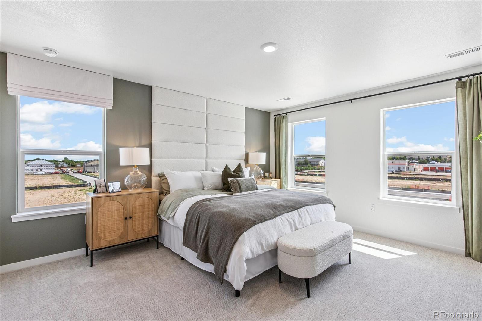 MLS Image #10 for 1381 s chester street,denver, Colorado