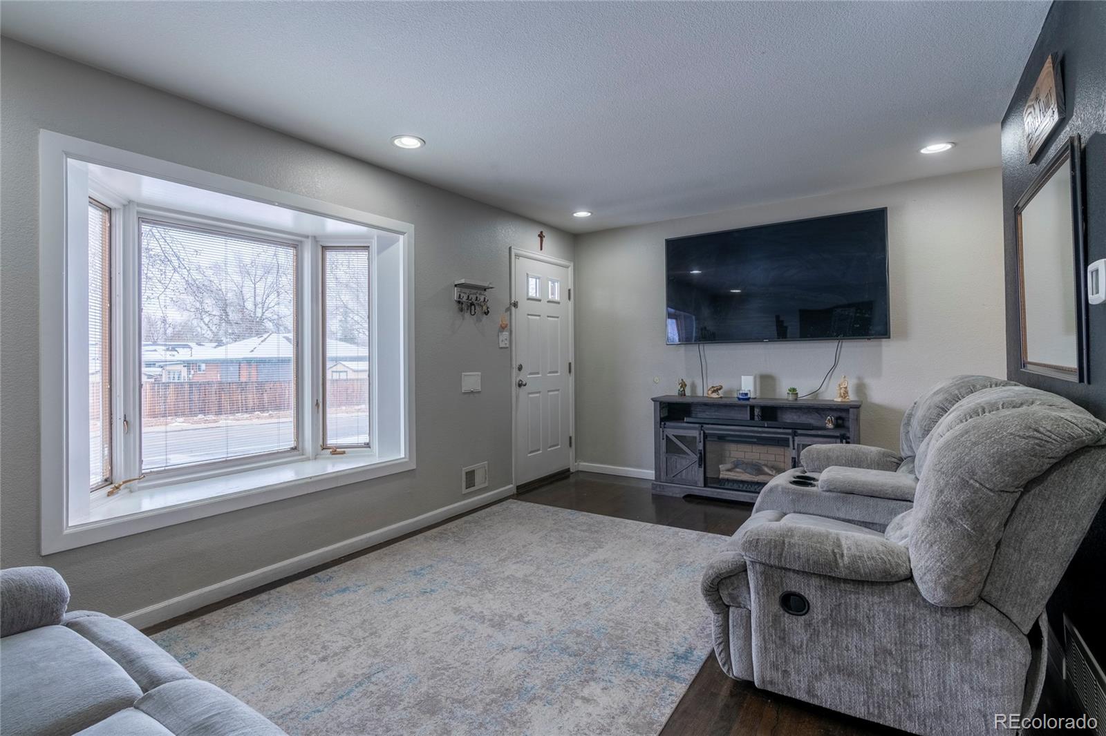 MLS Image #5 for 802  muriel drive,northglenn, Colorado