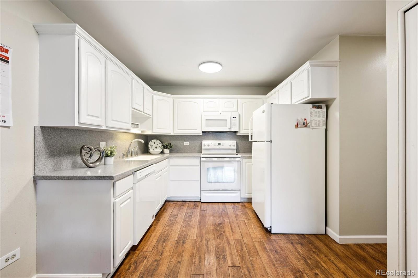 MLS Image #4 for 605 s alton way 12b,denver, Colorado