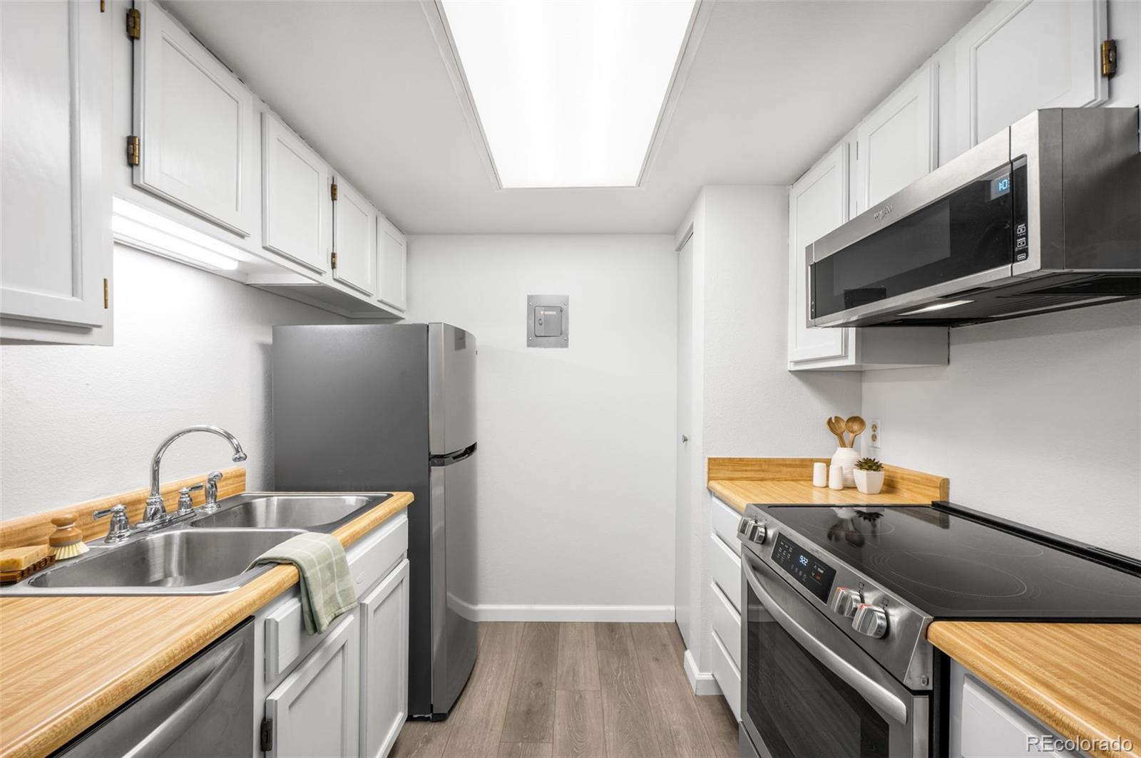 MLS Image #11 for 4400 s quebec street,denver, Colorado