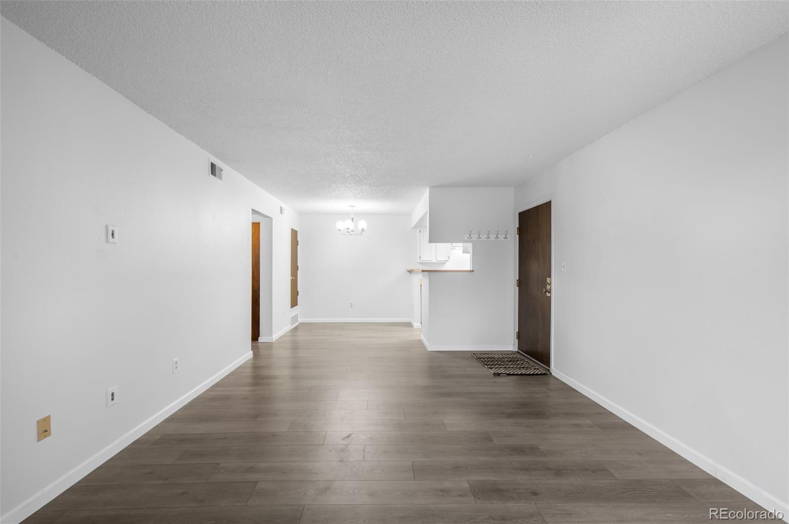 MLS Image #6 for 4400 s quebec street,denver, Colorado