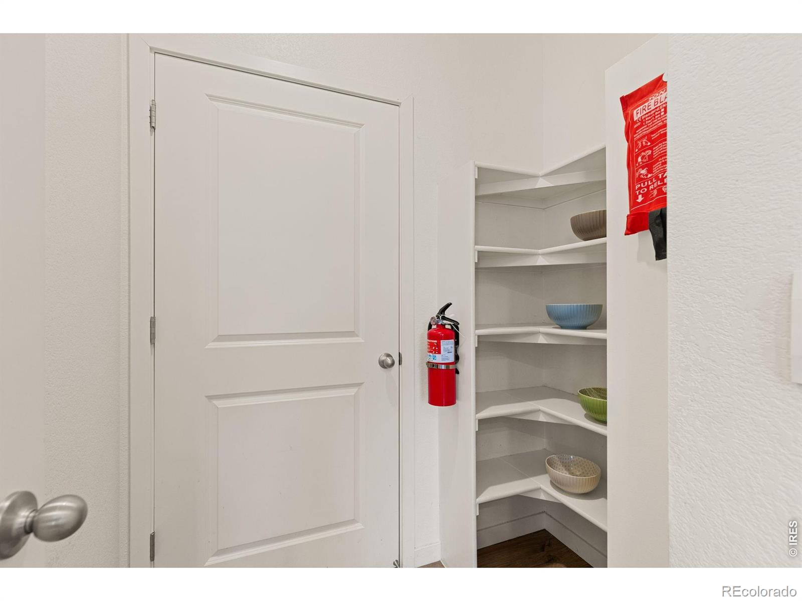 MLS Image #12 for 232  swallow road,johnstown, Colorado