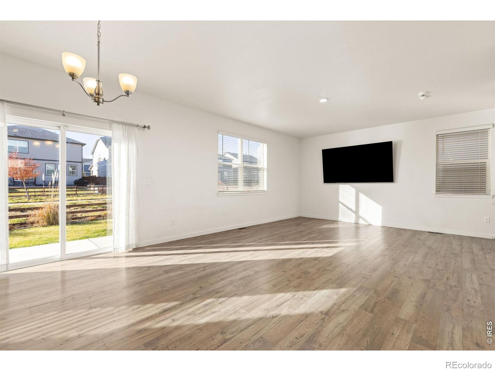 MLS Image #5 for 232  swallow road,johnstown, Colorado
