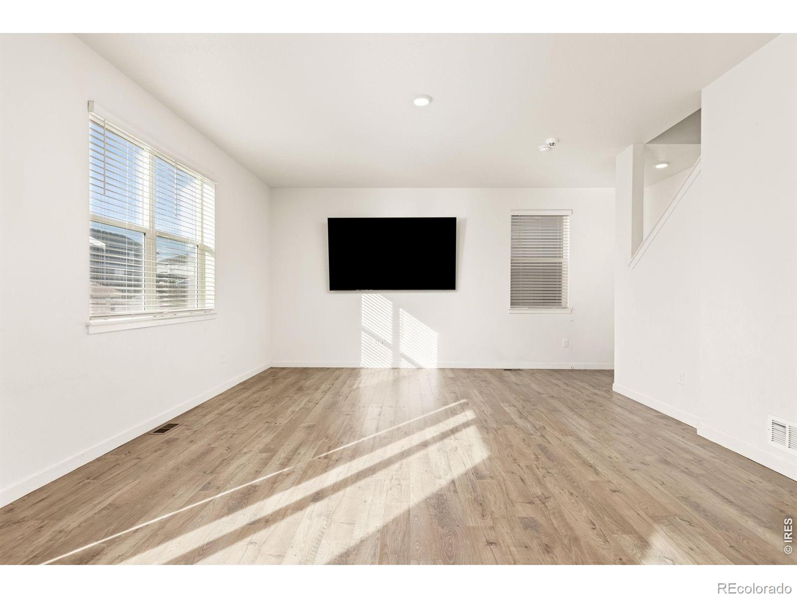 MLS Image #6 for 232  swallow road,johnstown, Colorado
