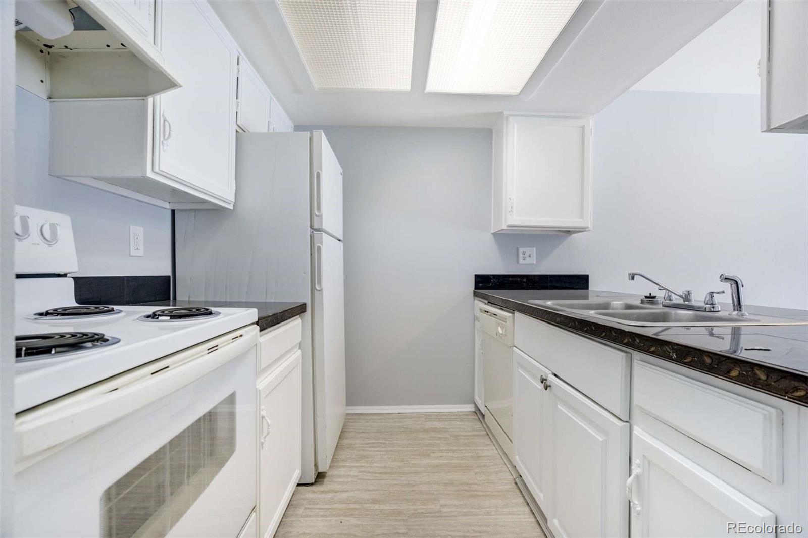 MLS Image #9 for 16001 e alaska place,aurora, Colorado