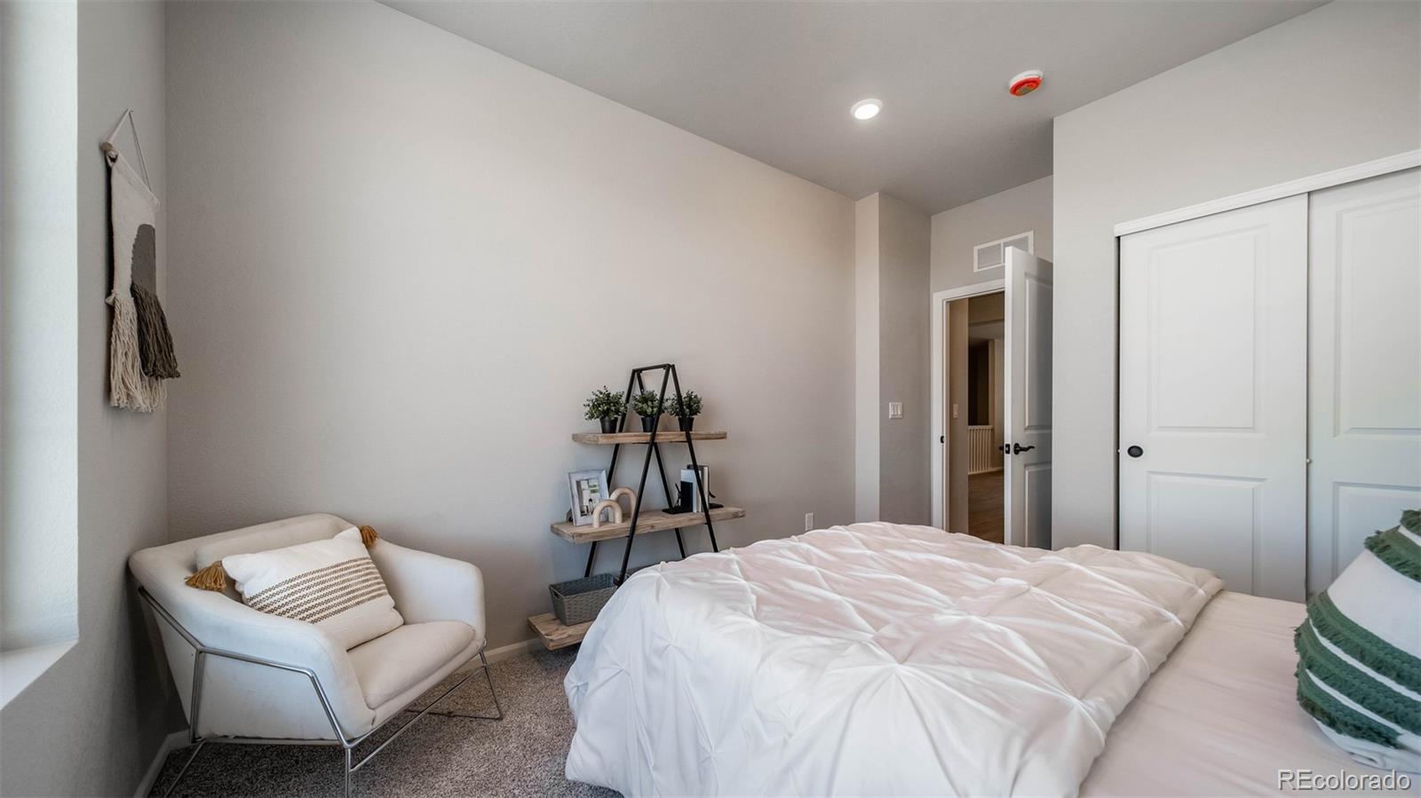 MLS Image #31 for 22324 e 49th place,aurora, Colorado