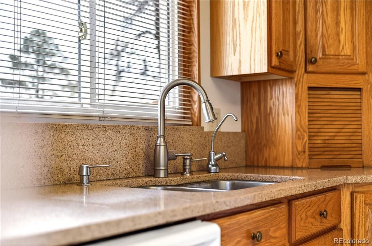 MLS Image #10 for 10805 w alamo place,littleton, Colorado