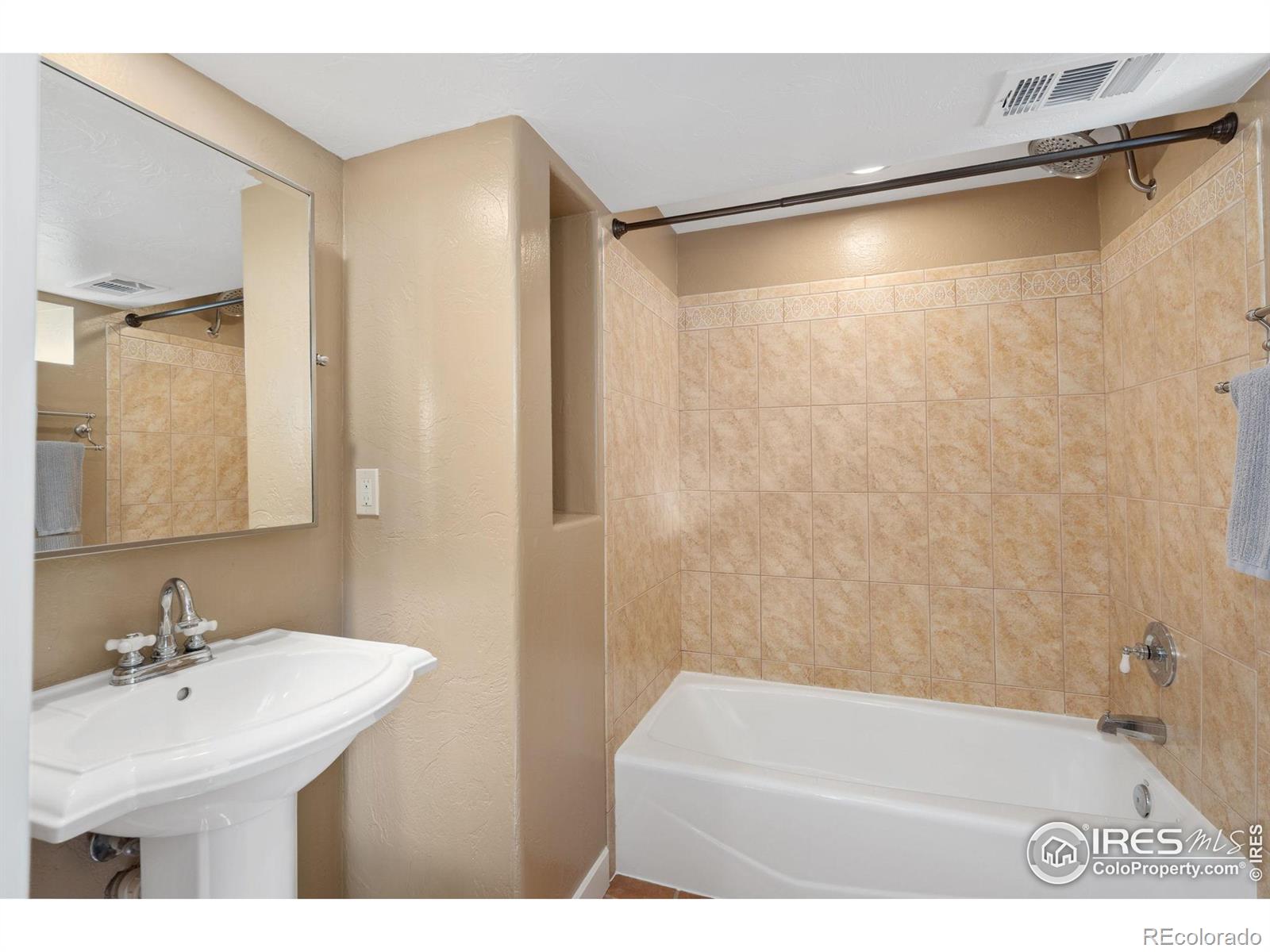 MLS Image #33 for 432  huntington hills drive,fort collins, Colorado