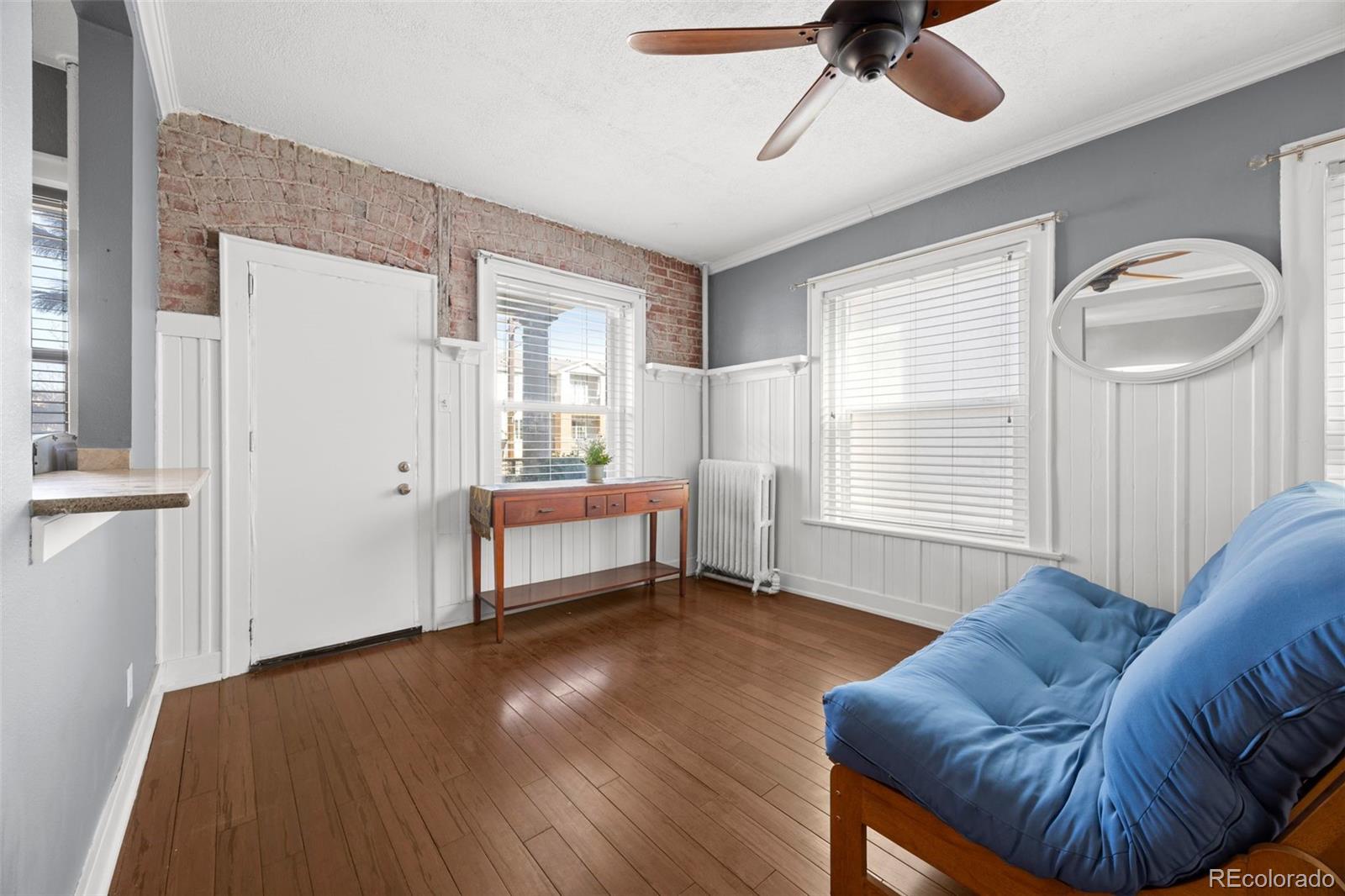 MLS Image #11 for 1376 n pearl street,denver, Colorado