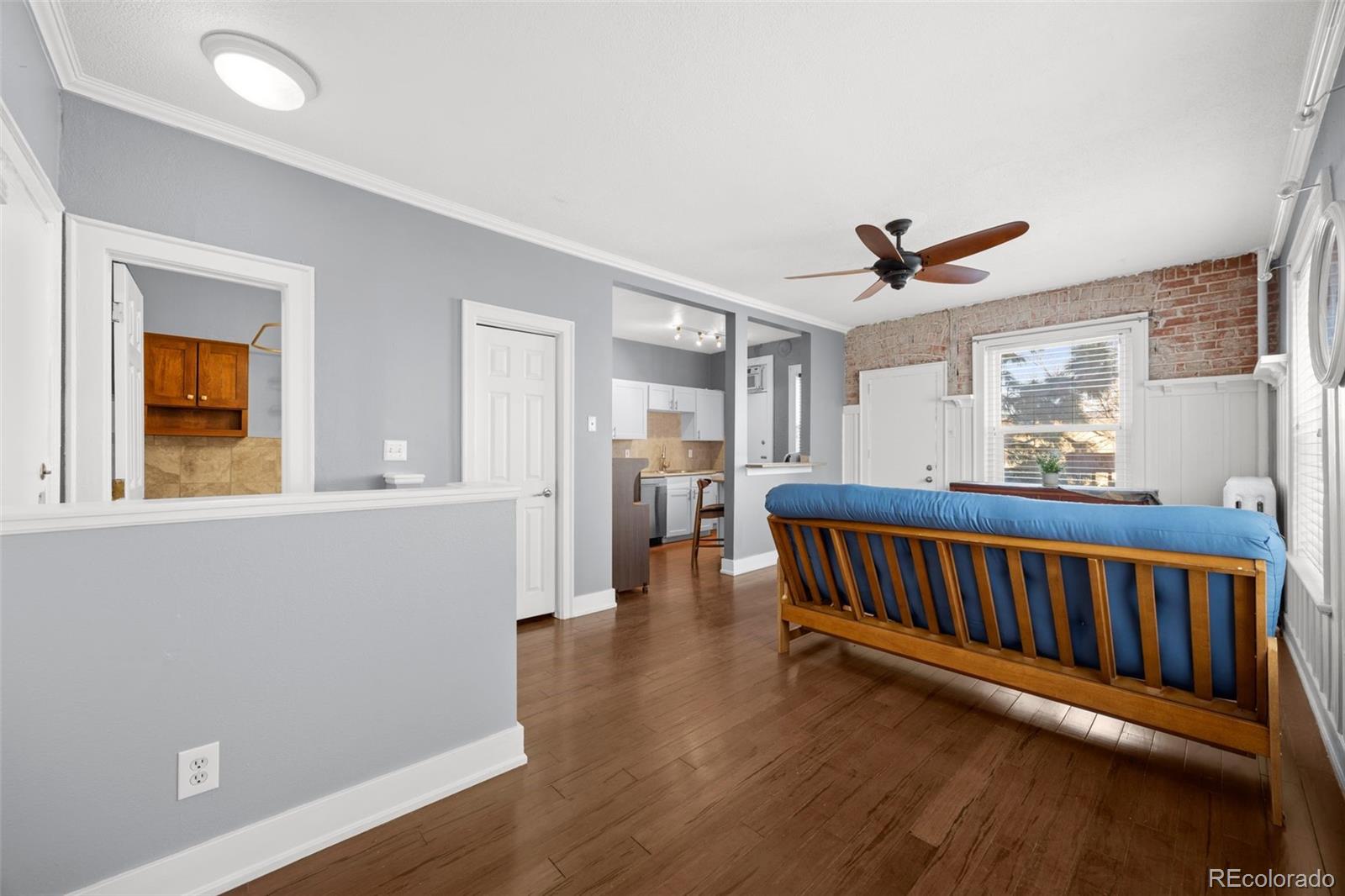 MLS Image #14 for 1376 n pearl street,denver, Colorado