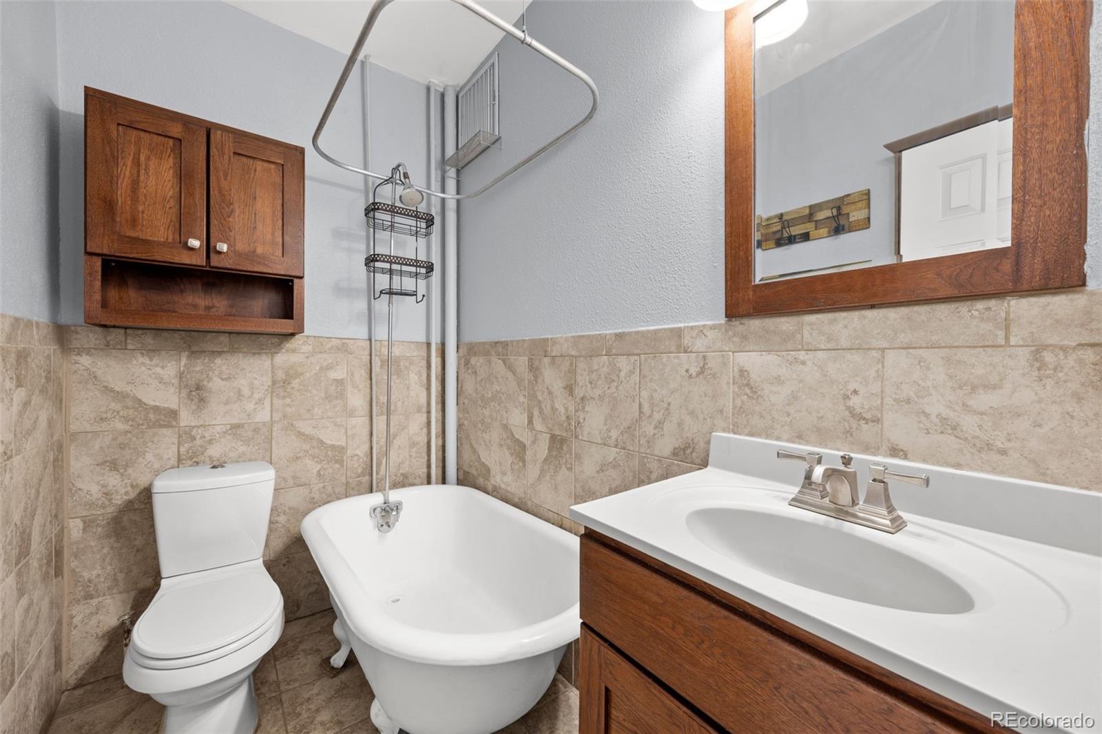 MLS Image #15 for 1376 n pearl street,denver, Colorado