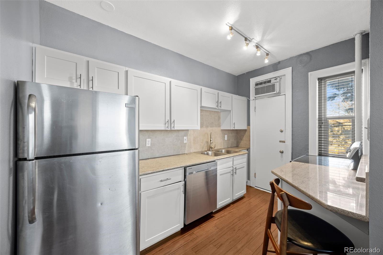 MLS Image #16 for 1376 n pearl street,denver, Colorado