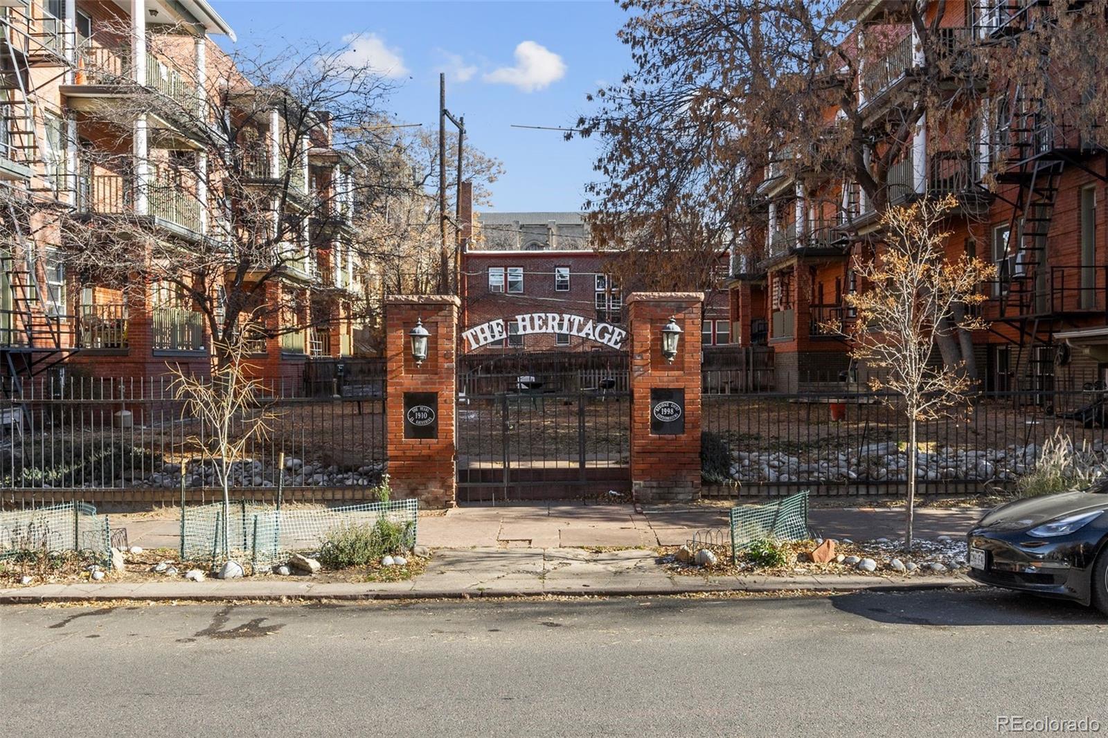 MLS Image #2 for 1376 n pearl street,denver, Colorado