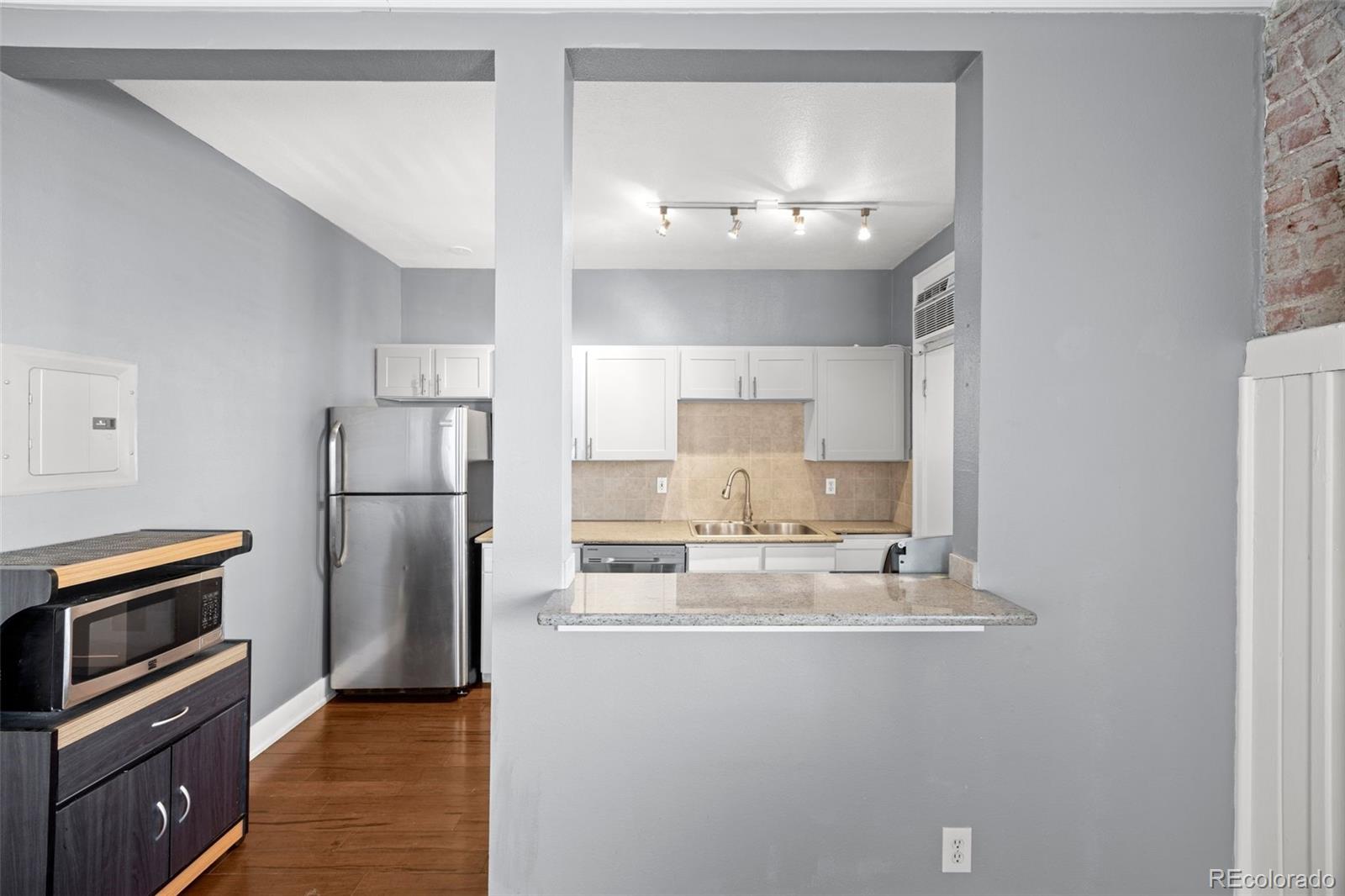 MLS Image #20 for 1376 n pearl street,denver, Colorado